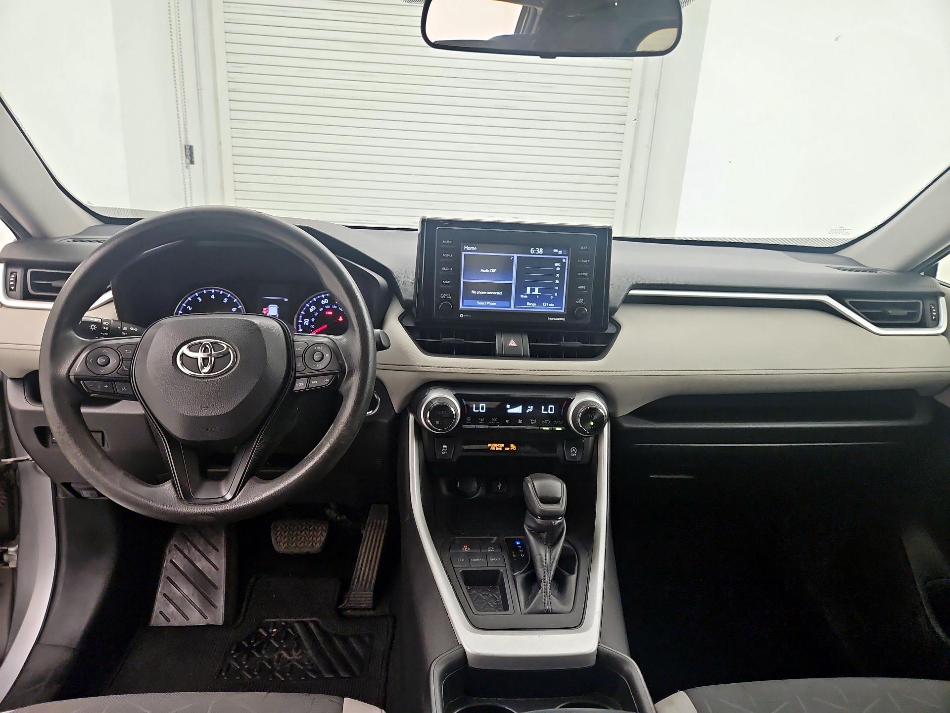 Thumbnail: 2021 Toyota RAV4 - 9