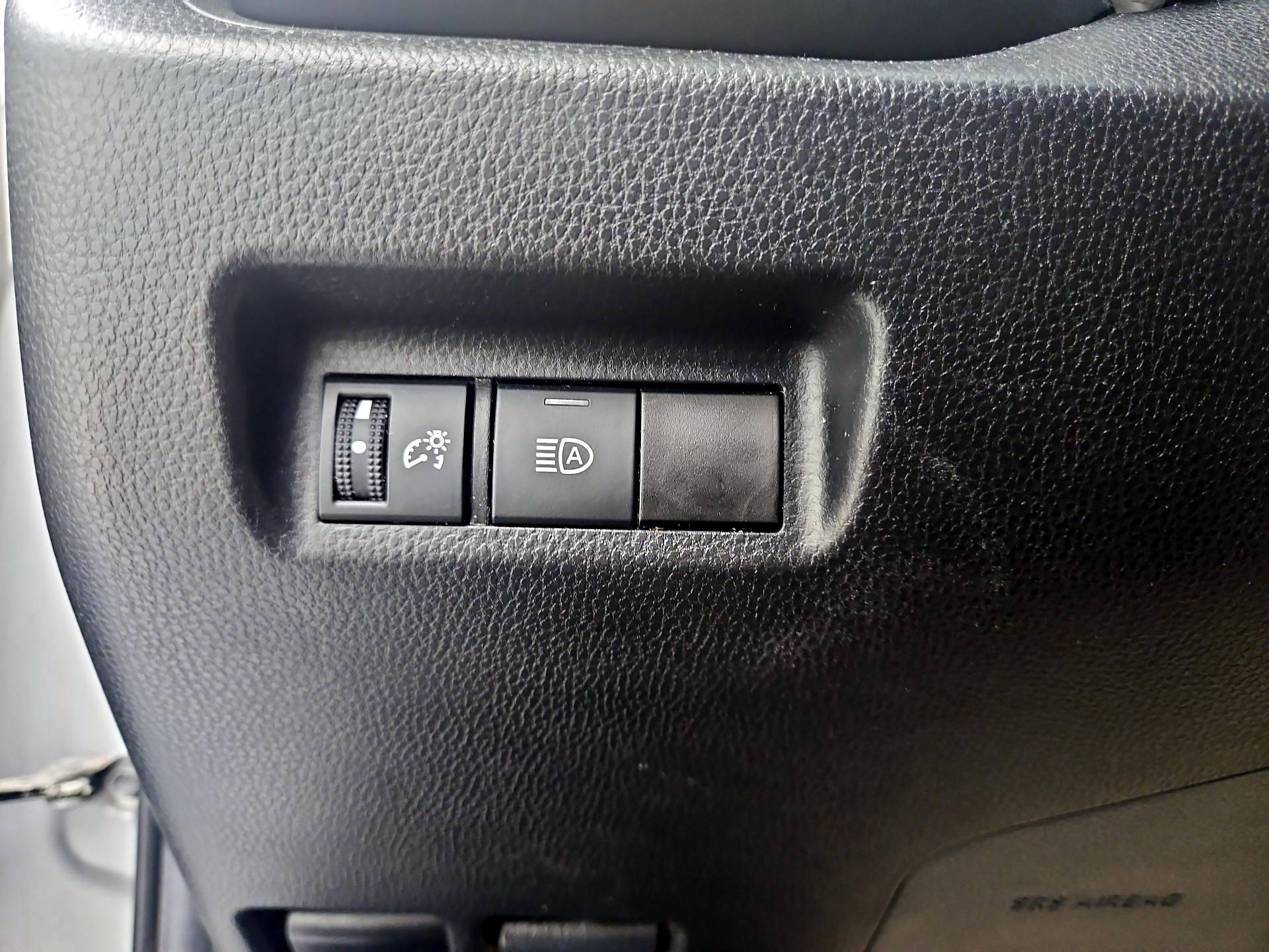 Thumbnail: 2021 Toyota RAV4 - 13