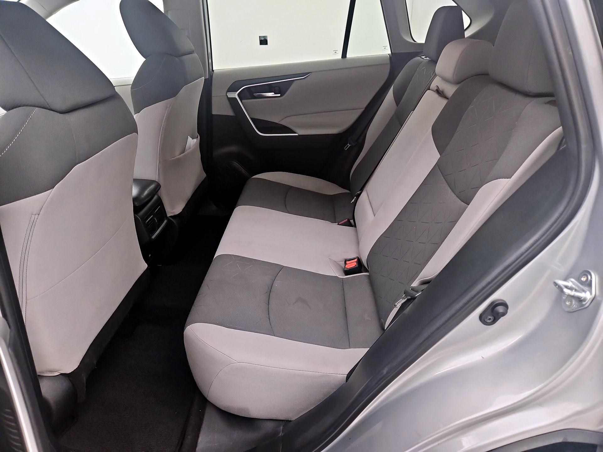 Thumbnail: 2021 Toyota RAV4 - 19