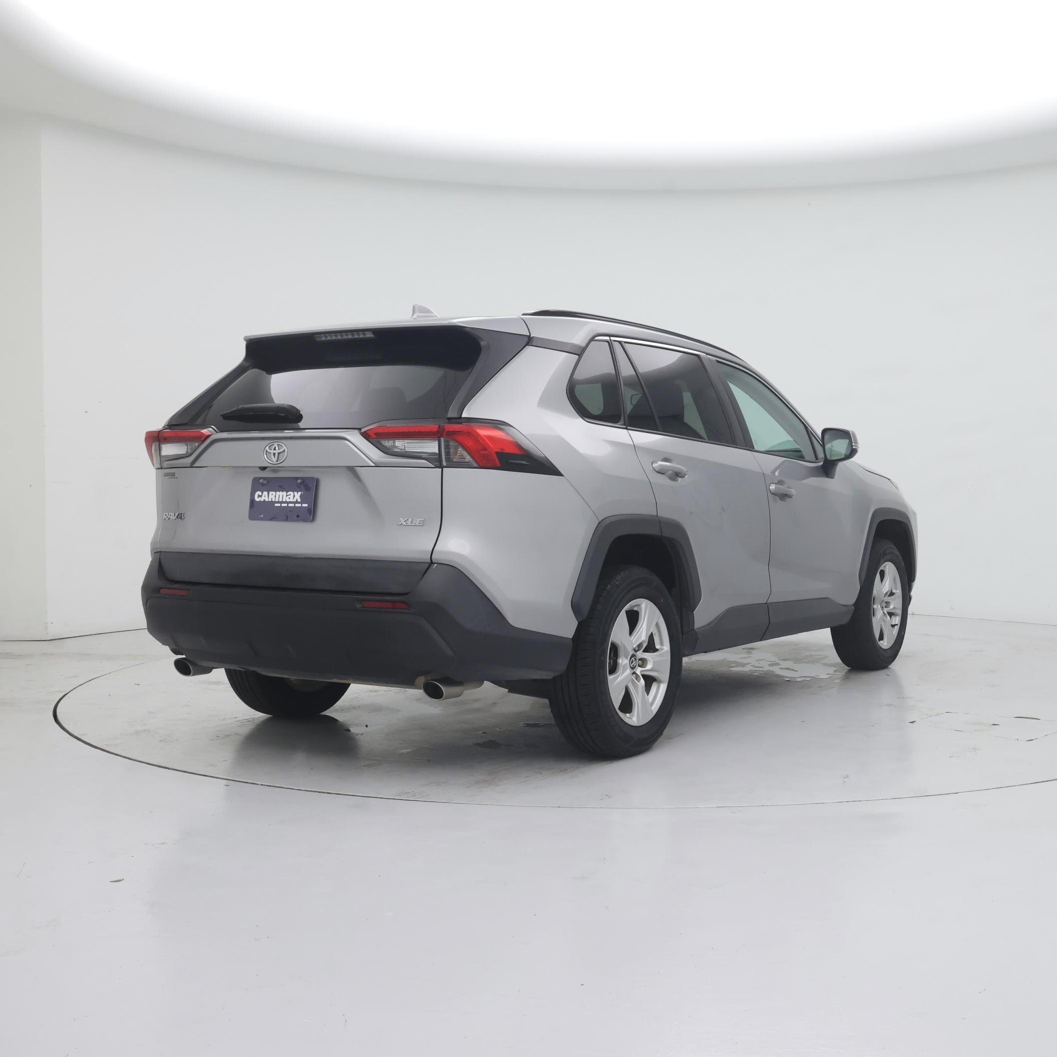 Thumbnail: 2021 Toyota RAV4 - 8