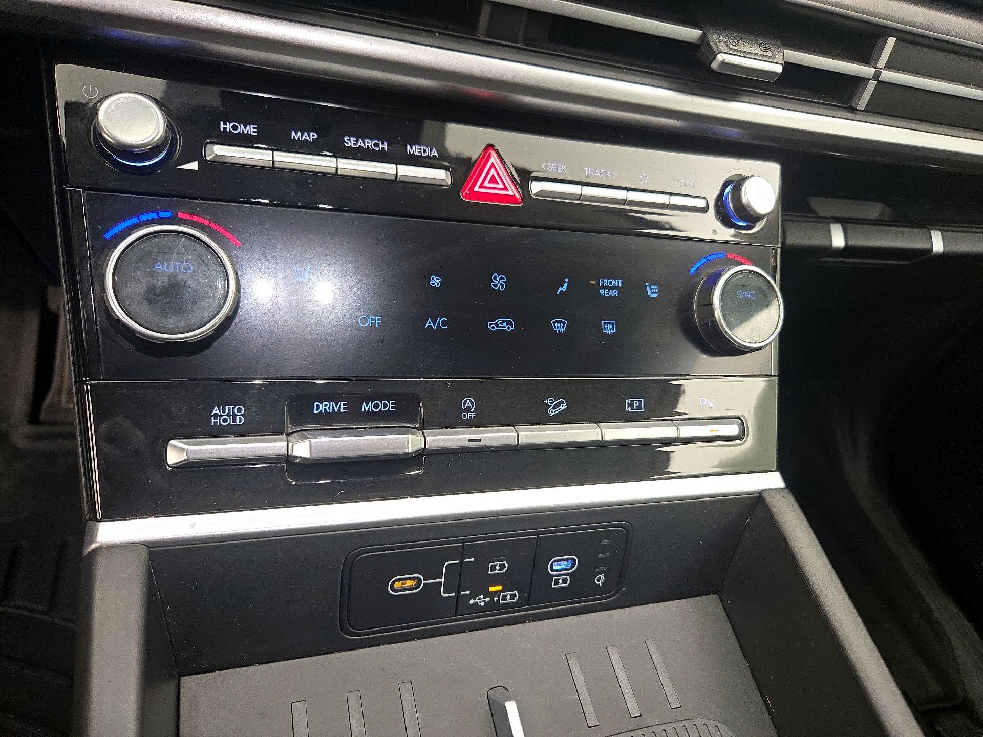 Thumbnail: 2024 Hyundai Santa Fe - 16