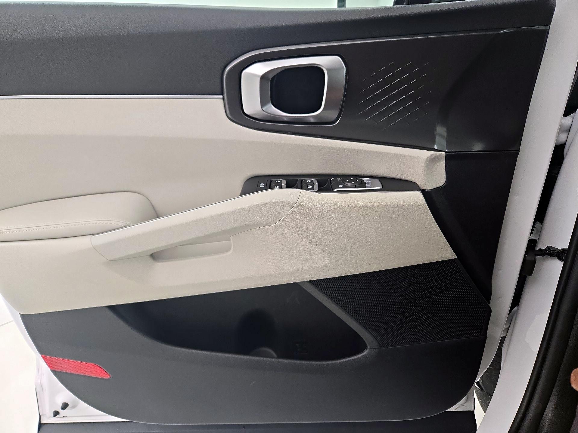 Thumbnail: 2025 Kia Sorento - 12