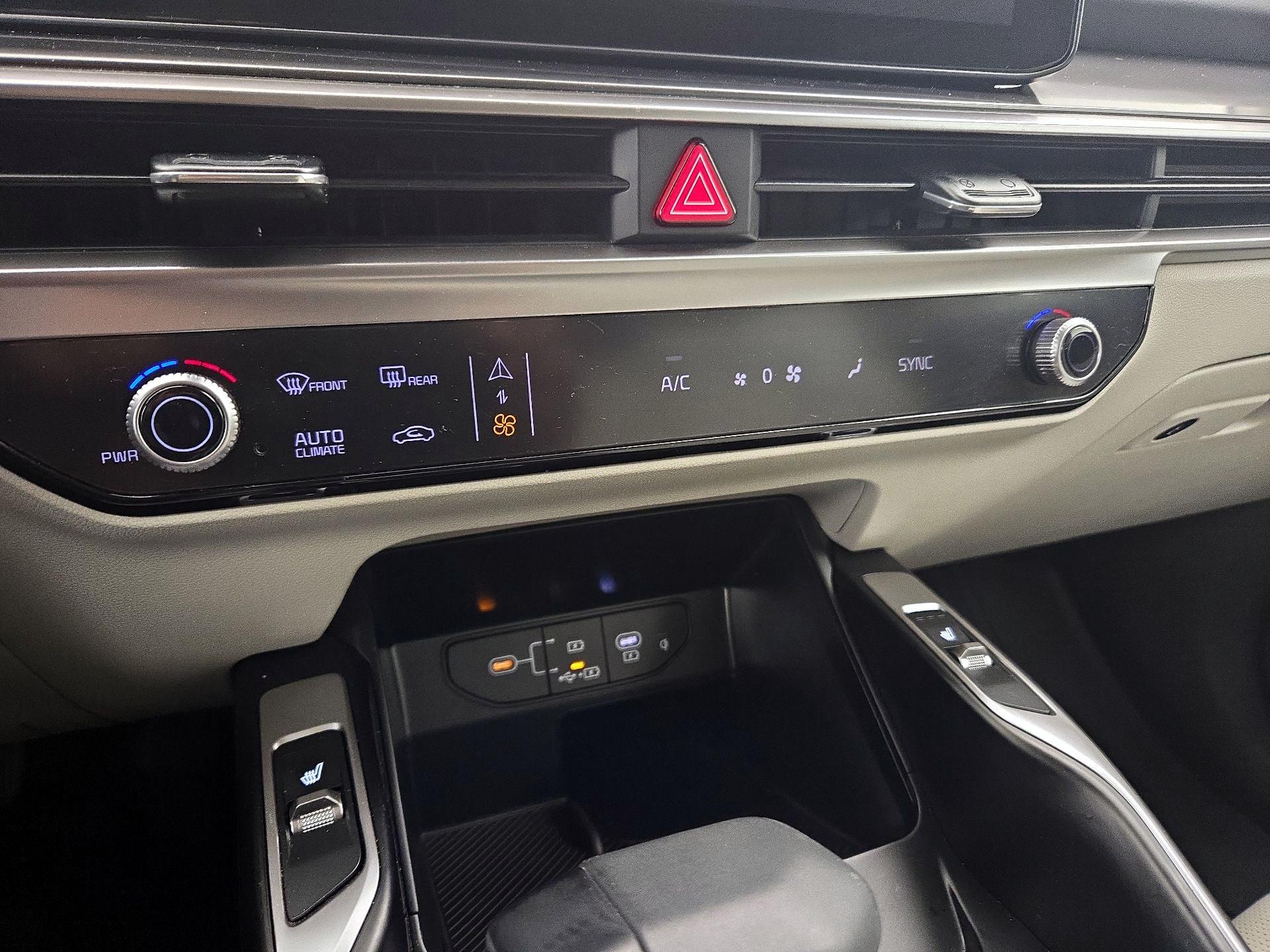 Thumbnail: 2025 Kia Sorento - 17