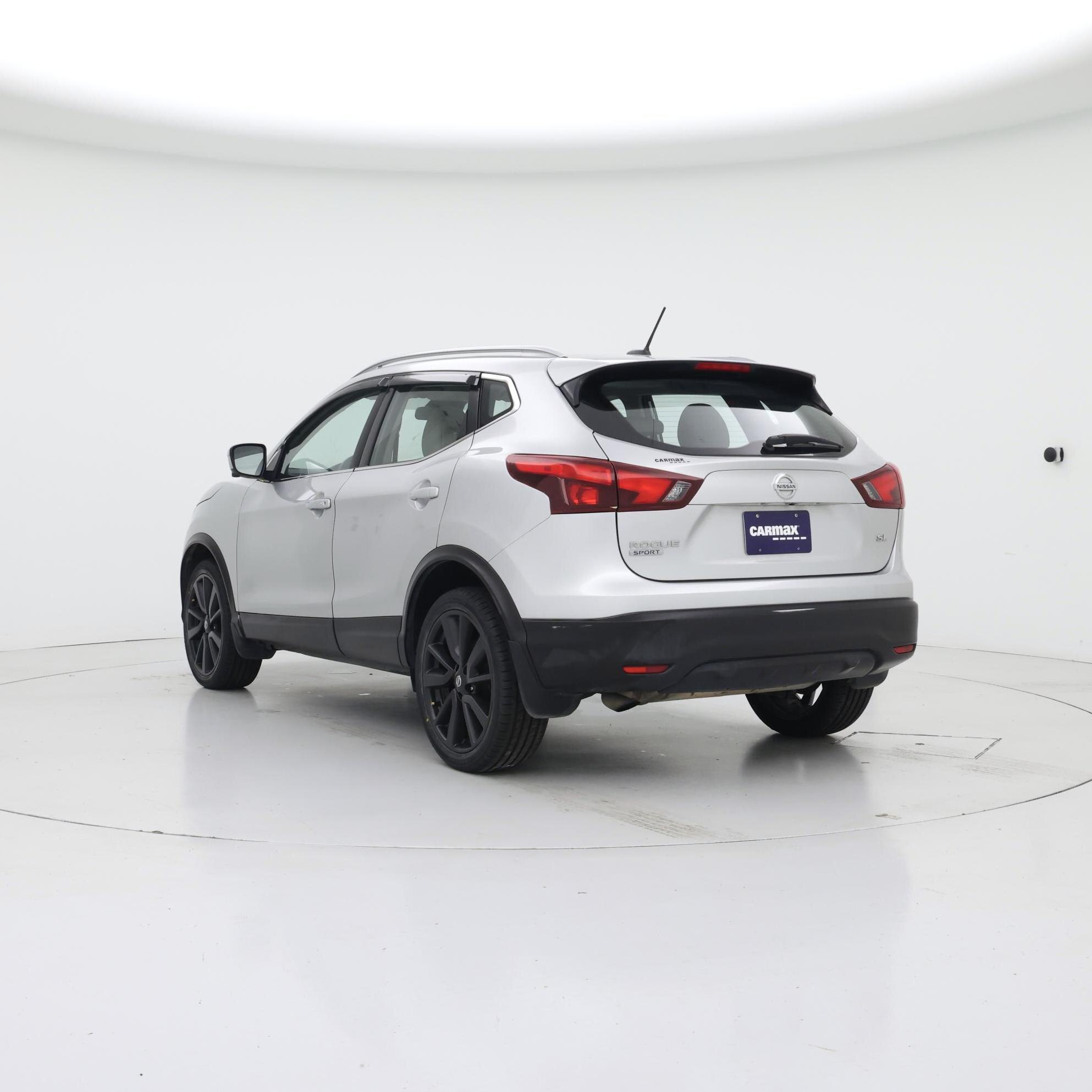Thumbnail: 2017 Nissan Rogue Sport - 2