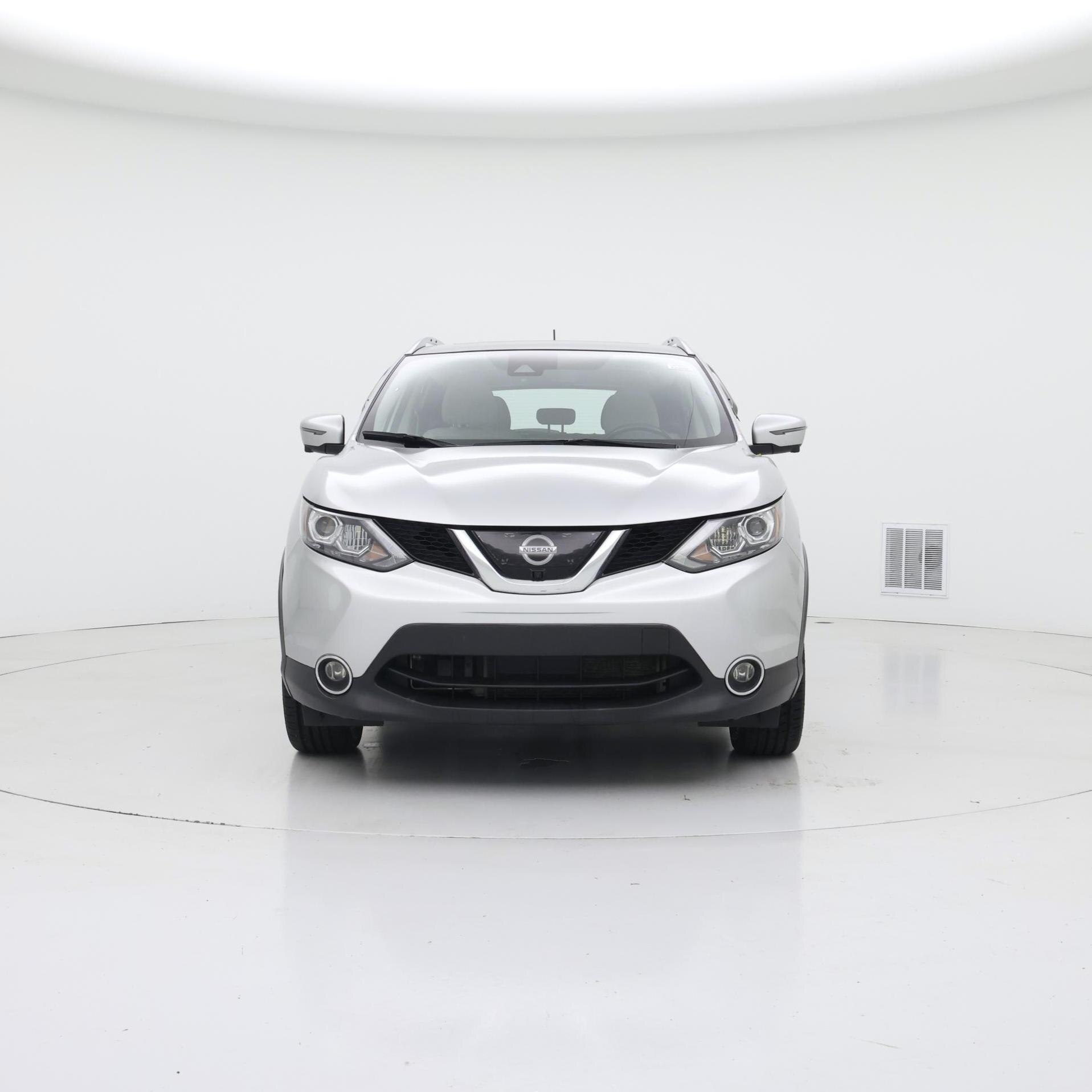 Thumbnail: 2017 Nissan Rogue Sport - 5