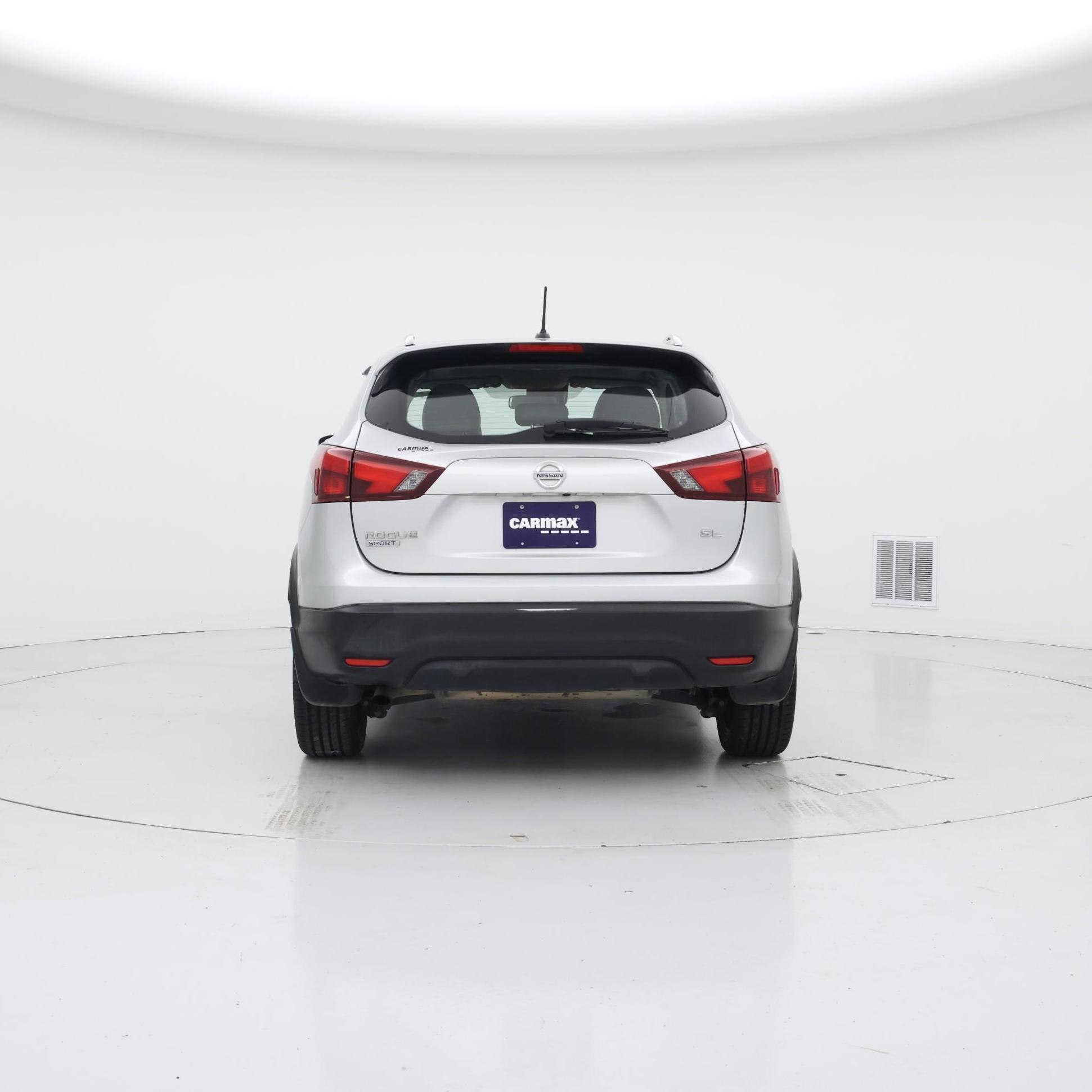 Thumbnail: 2017 Nissan Rogue Sport - 6