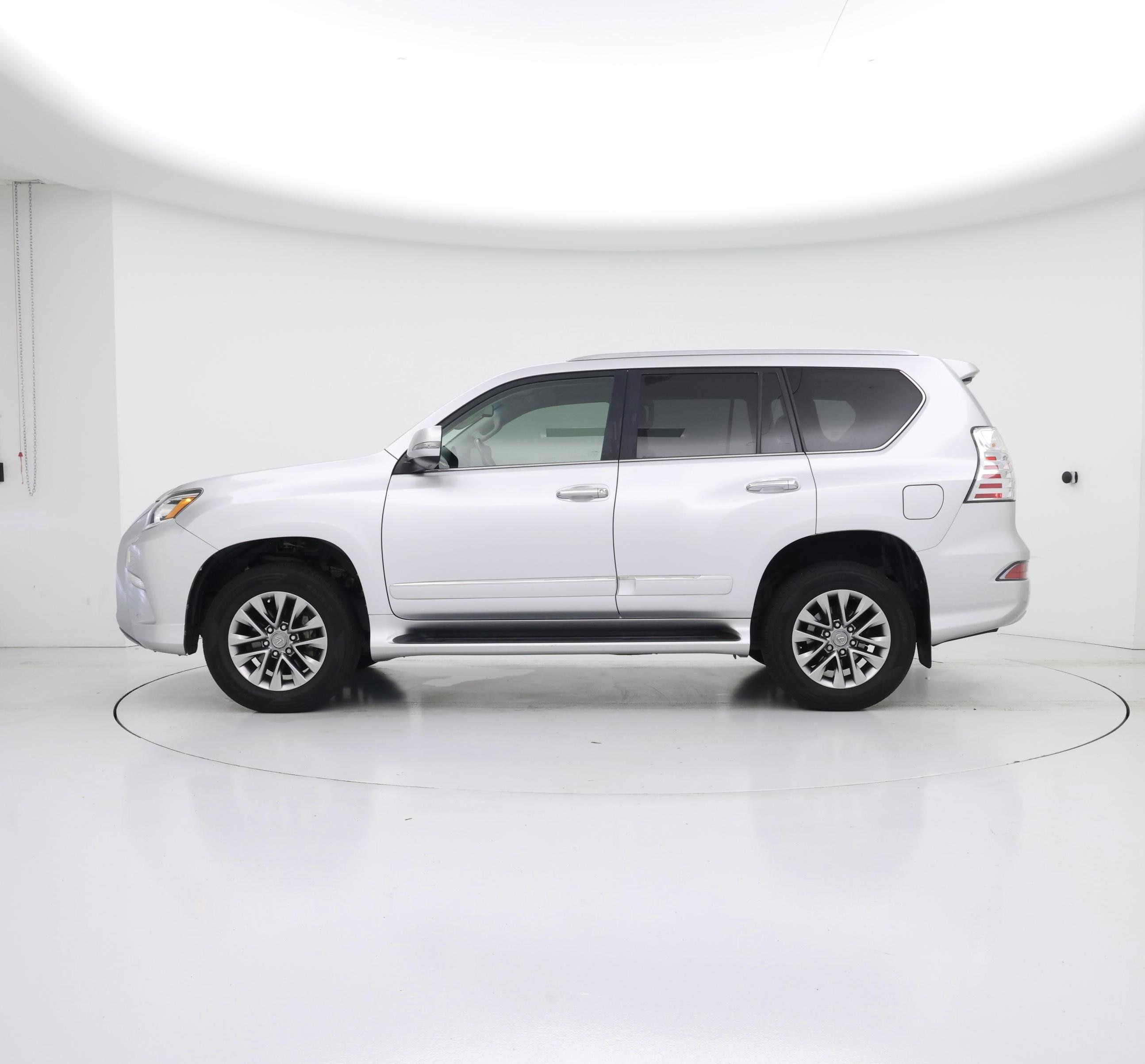Thumbnail: 2018 Lexus GX - 3