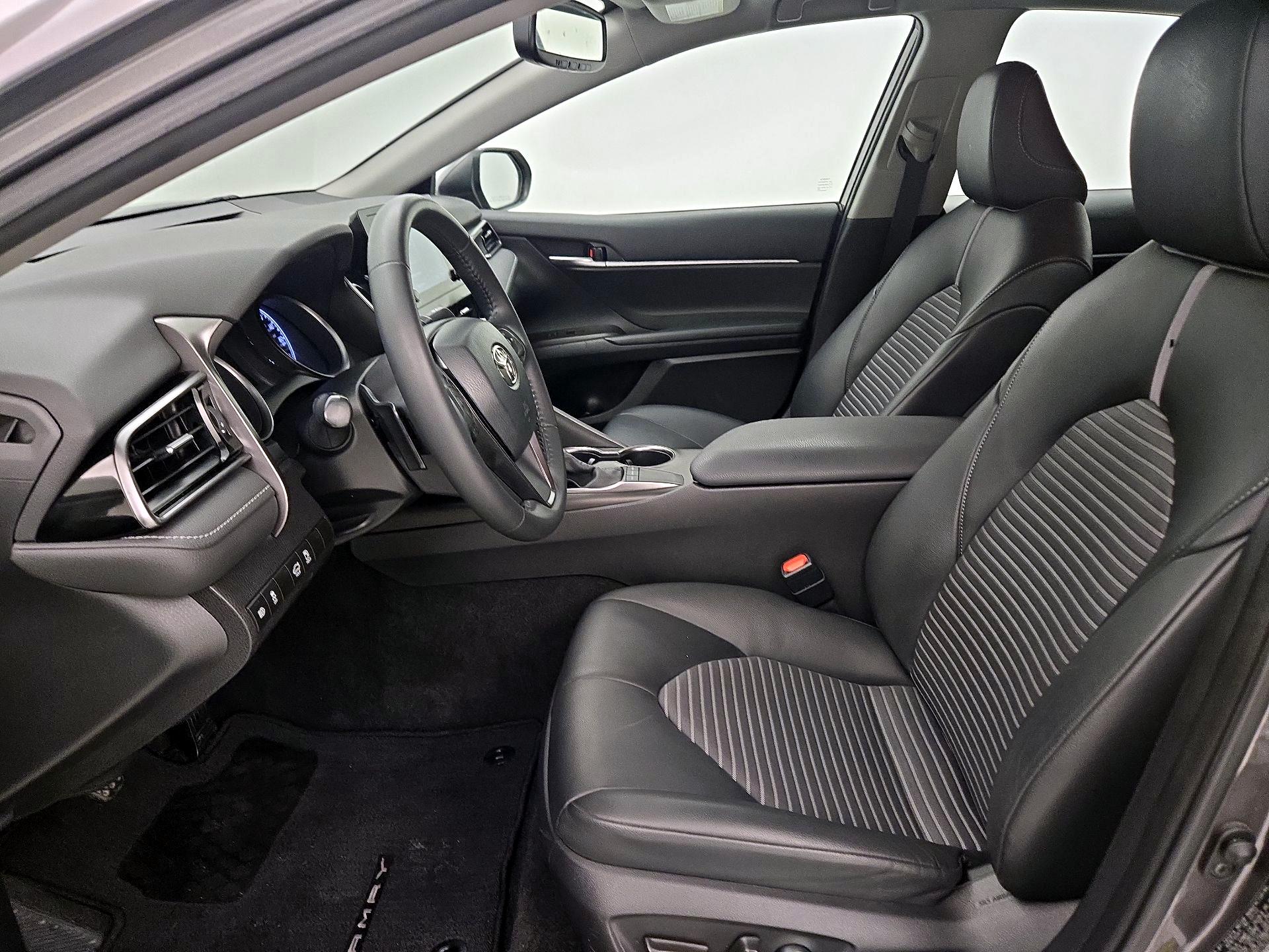 Thumbnail: 2022 Toyota Camry - 11