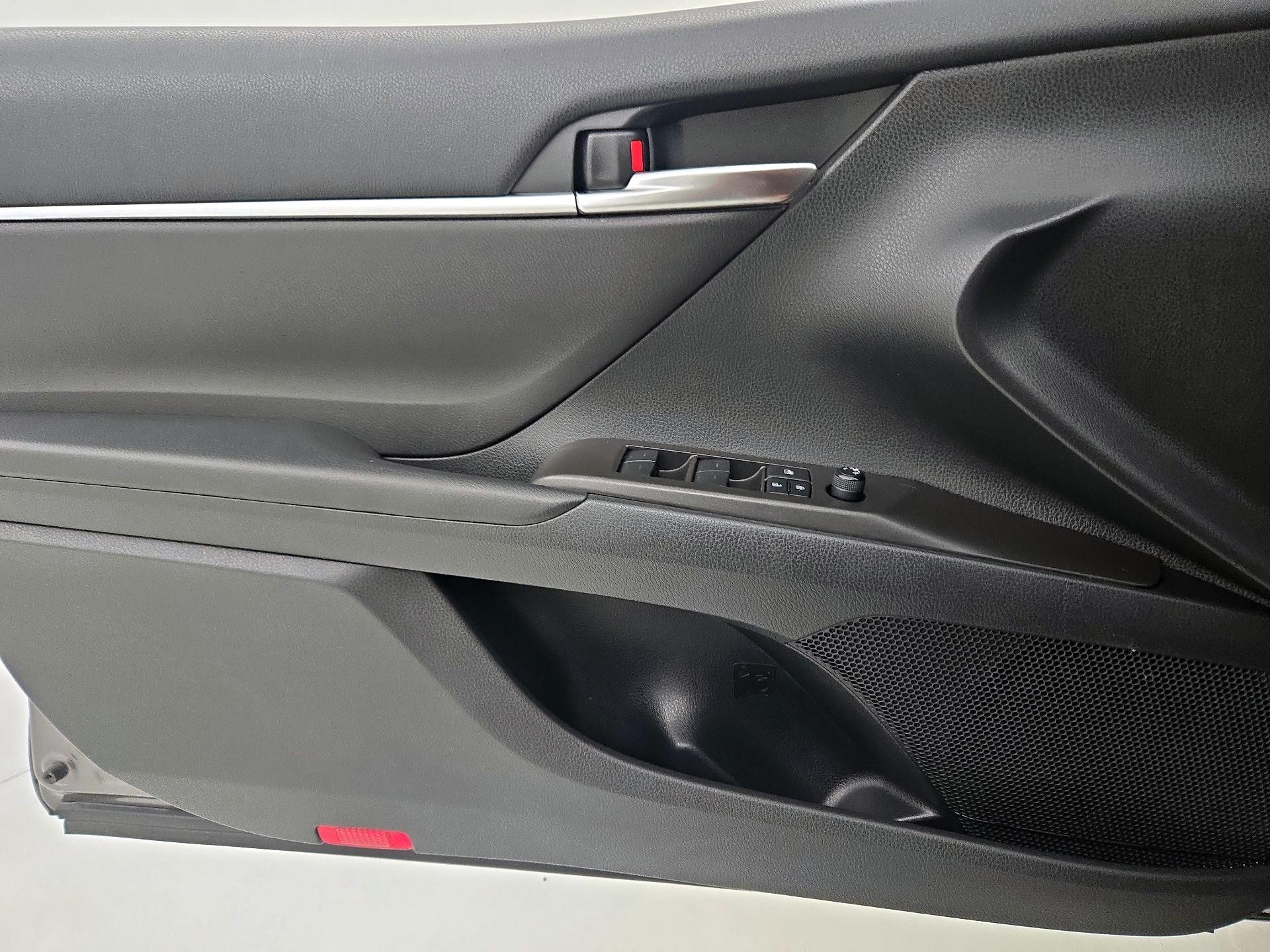 Thumbnail: 2022 Toyota Camry - 12