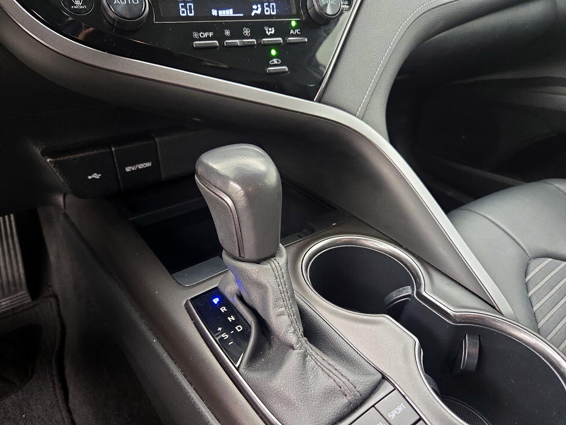 Thumbnail: 2022 Toyota Camry - 17