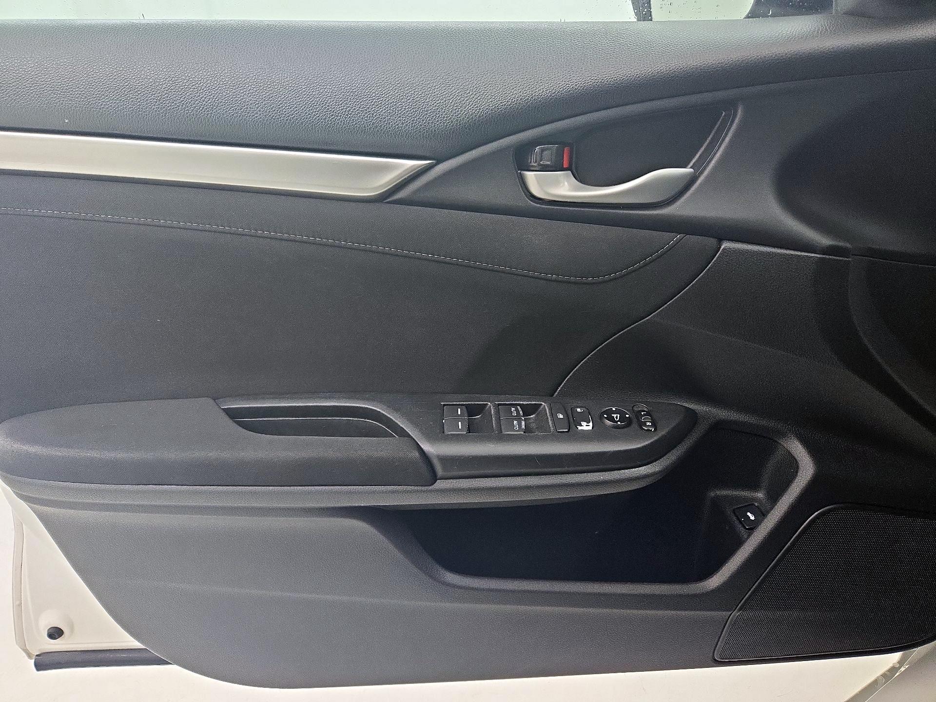 Thumbnail: 2017 Honda Civic - 12