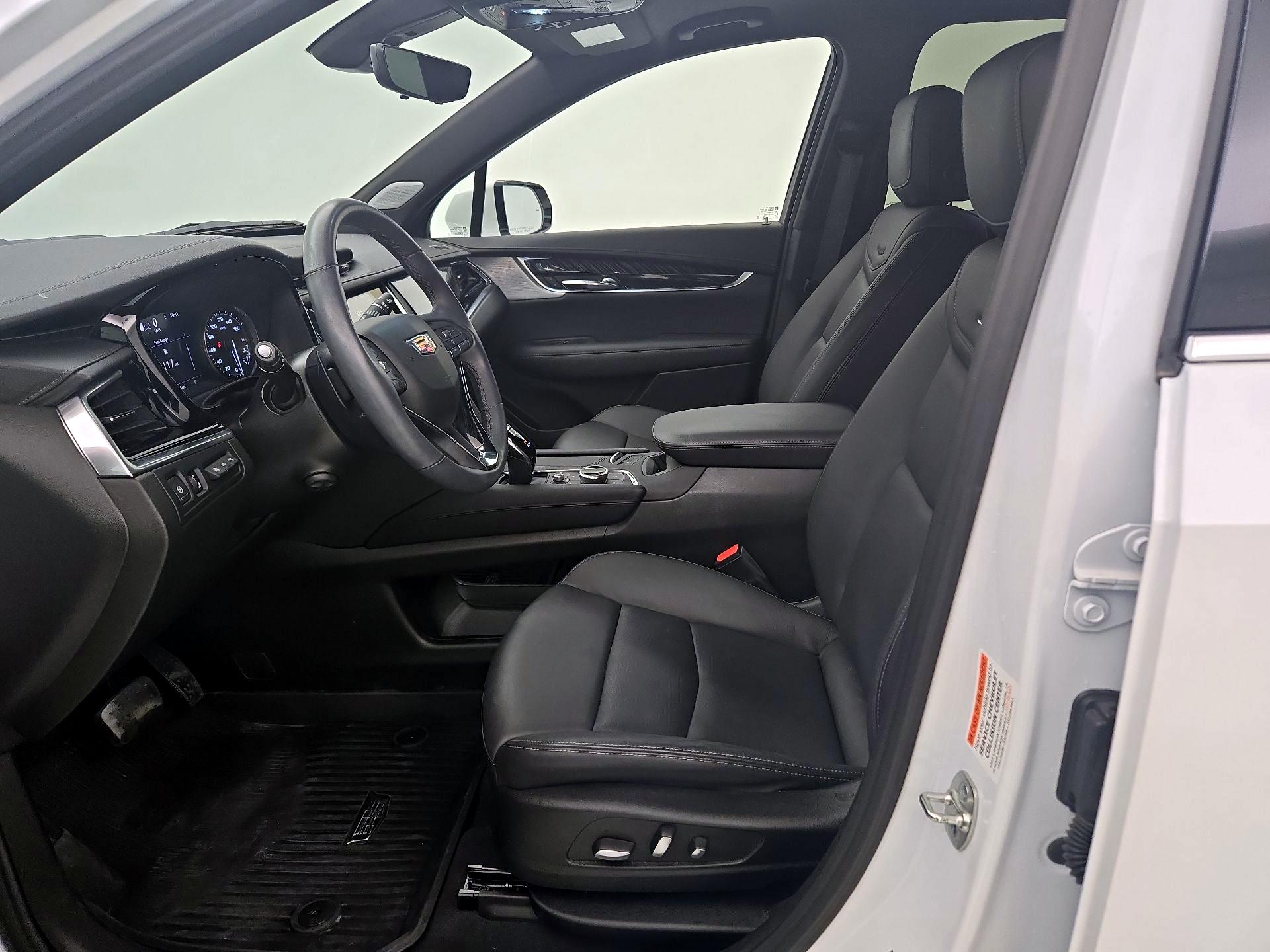 Thumbnail: 2024 Cadillac XT6 - 11