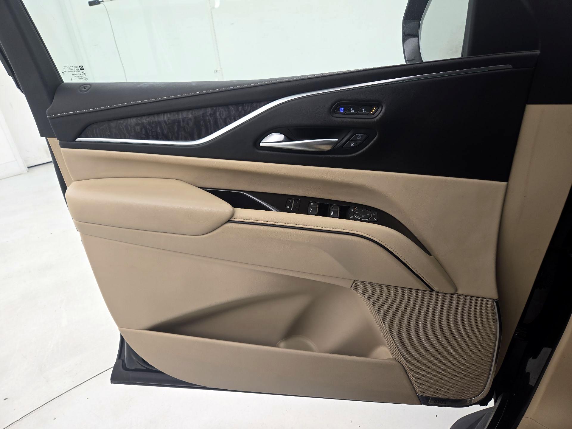 Thumbnail: 2022 Cadillac Escalade - 12