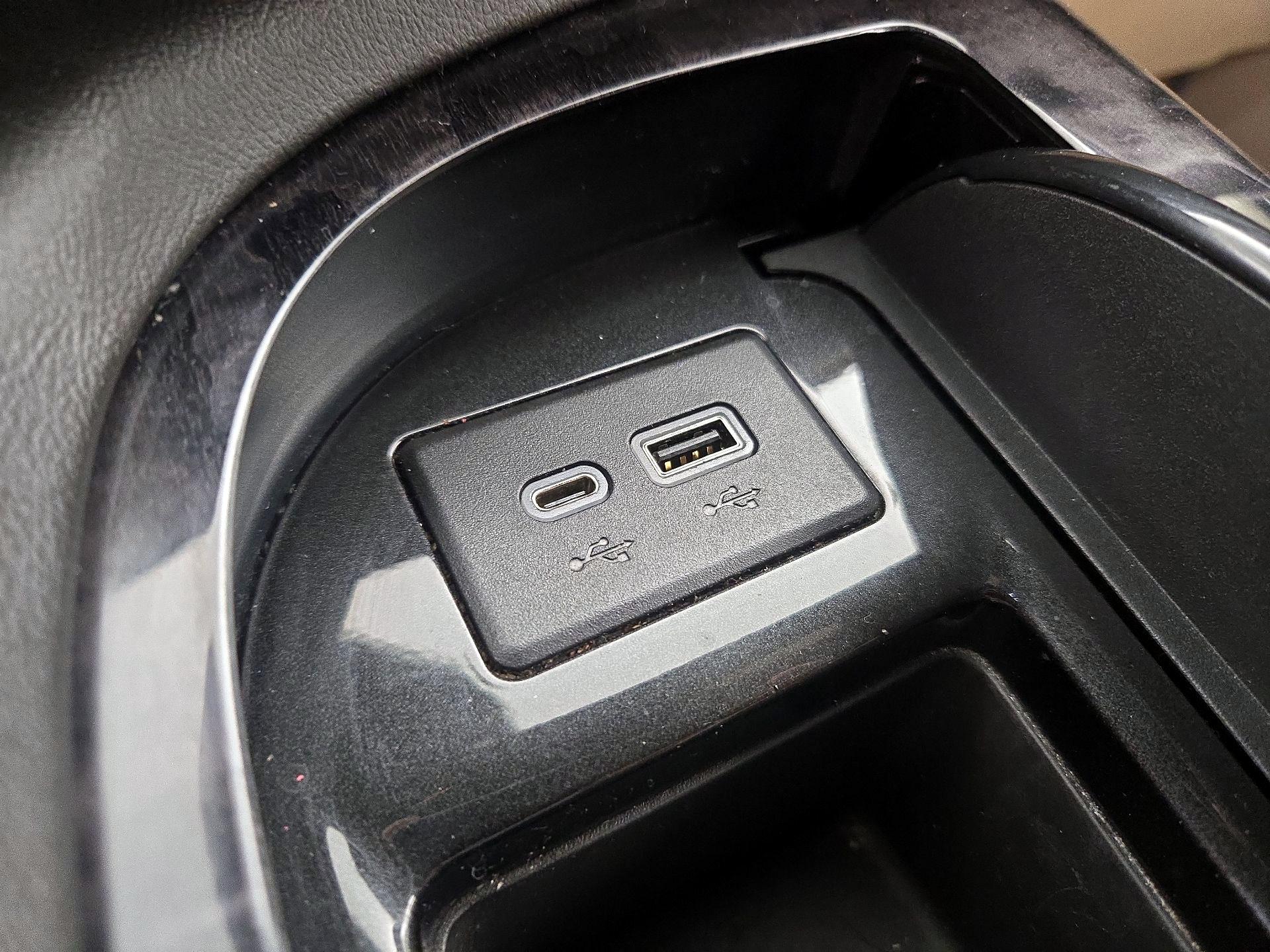 Thumbnail: 2022 Cadillac Escalade - 19