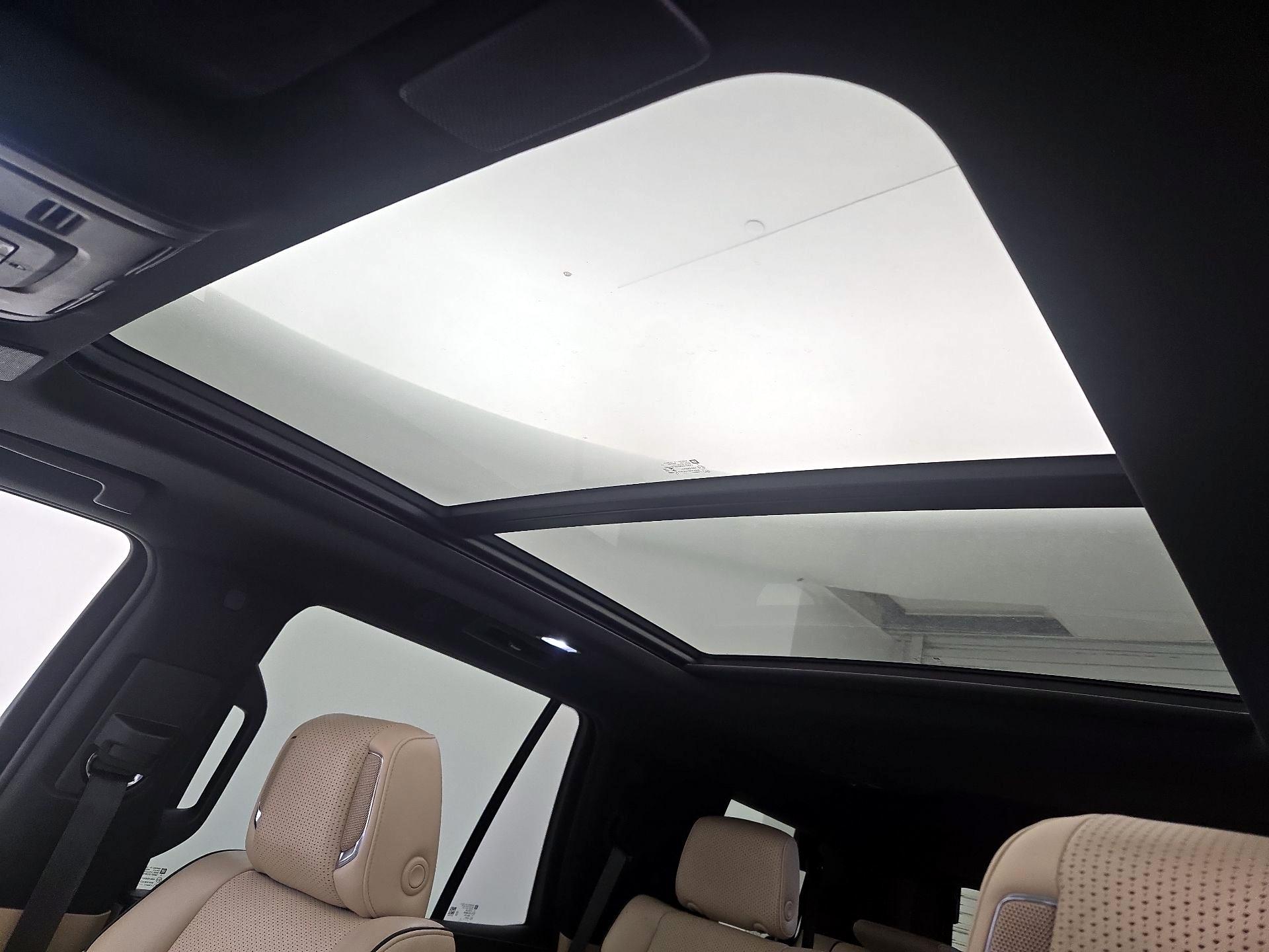 Thumbnail: 2022 Cadillac Escalade - 20