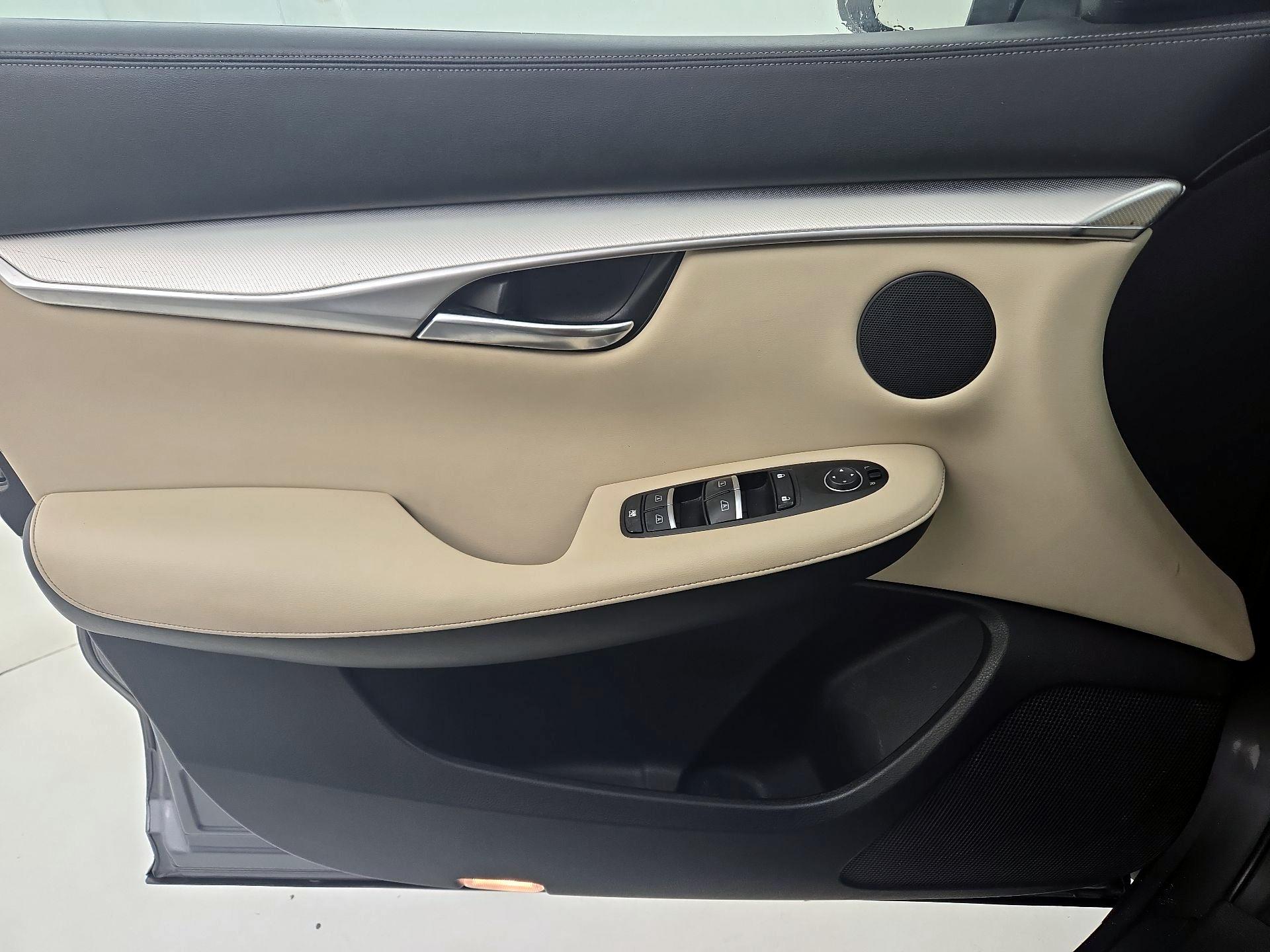Thumbnail: 2019 INFINITI QX50 - 12