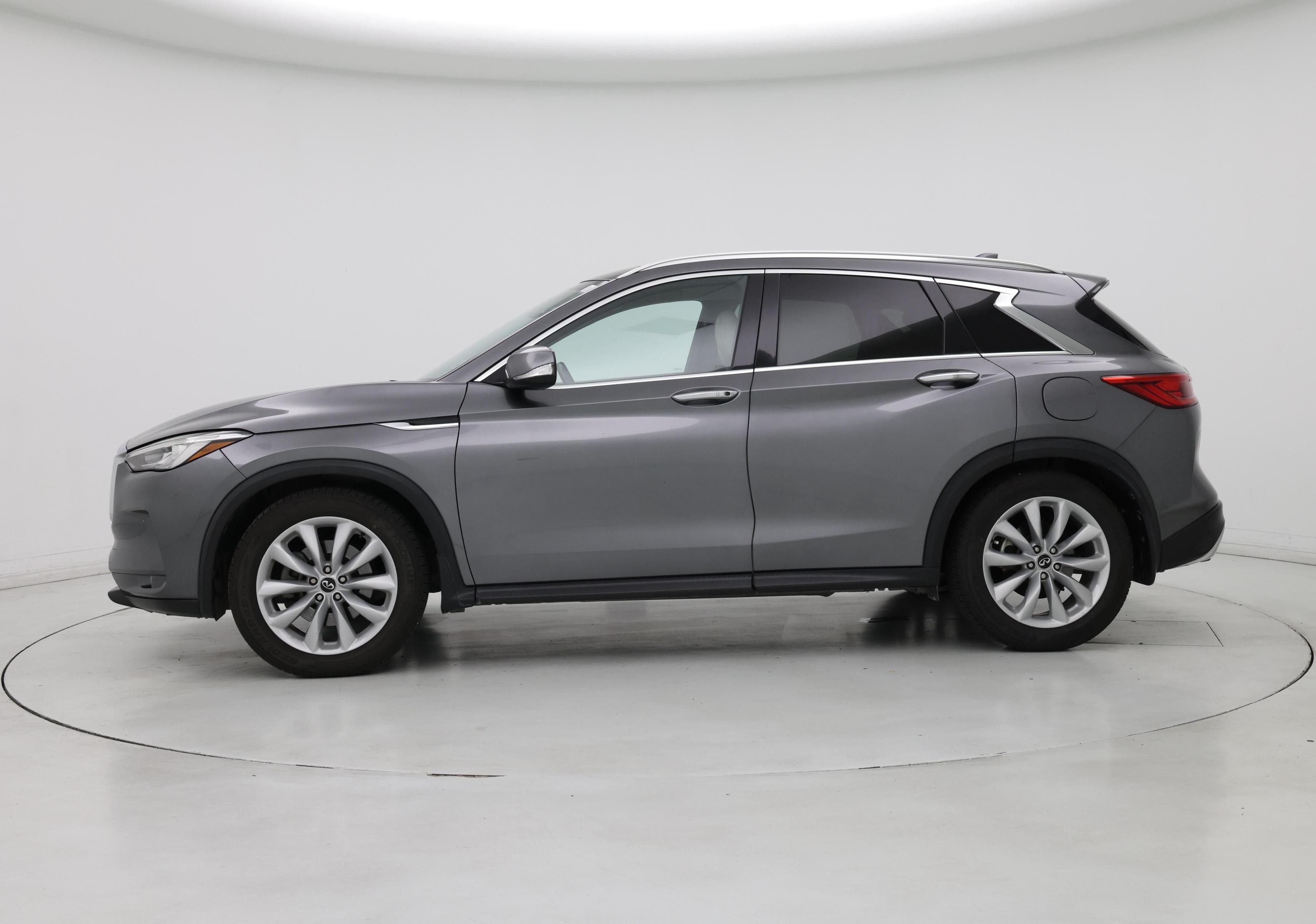 Thumbnail: 2019 INFINITI QX50 - 3
