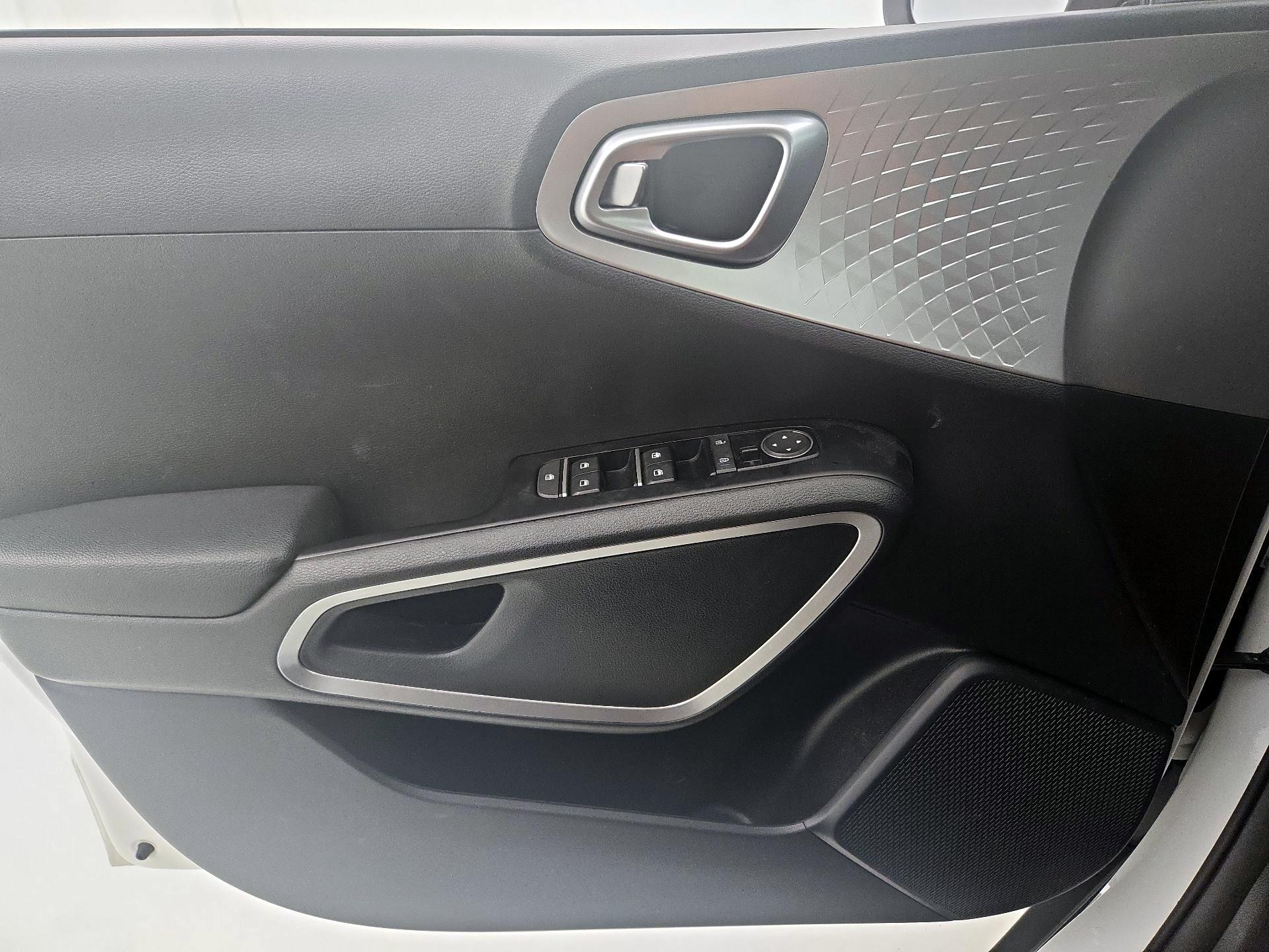 Thumbnail: 2023 Kia Soul - 12