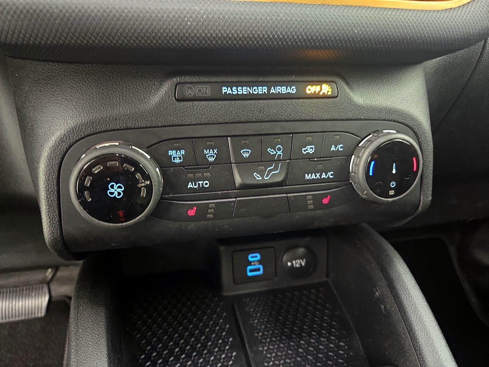 Thumbnail: 2022 Ford Bronco Sport - 16