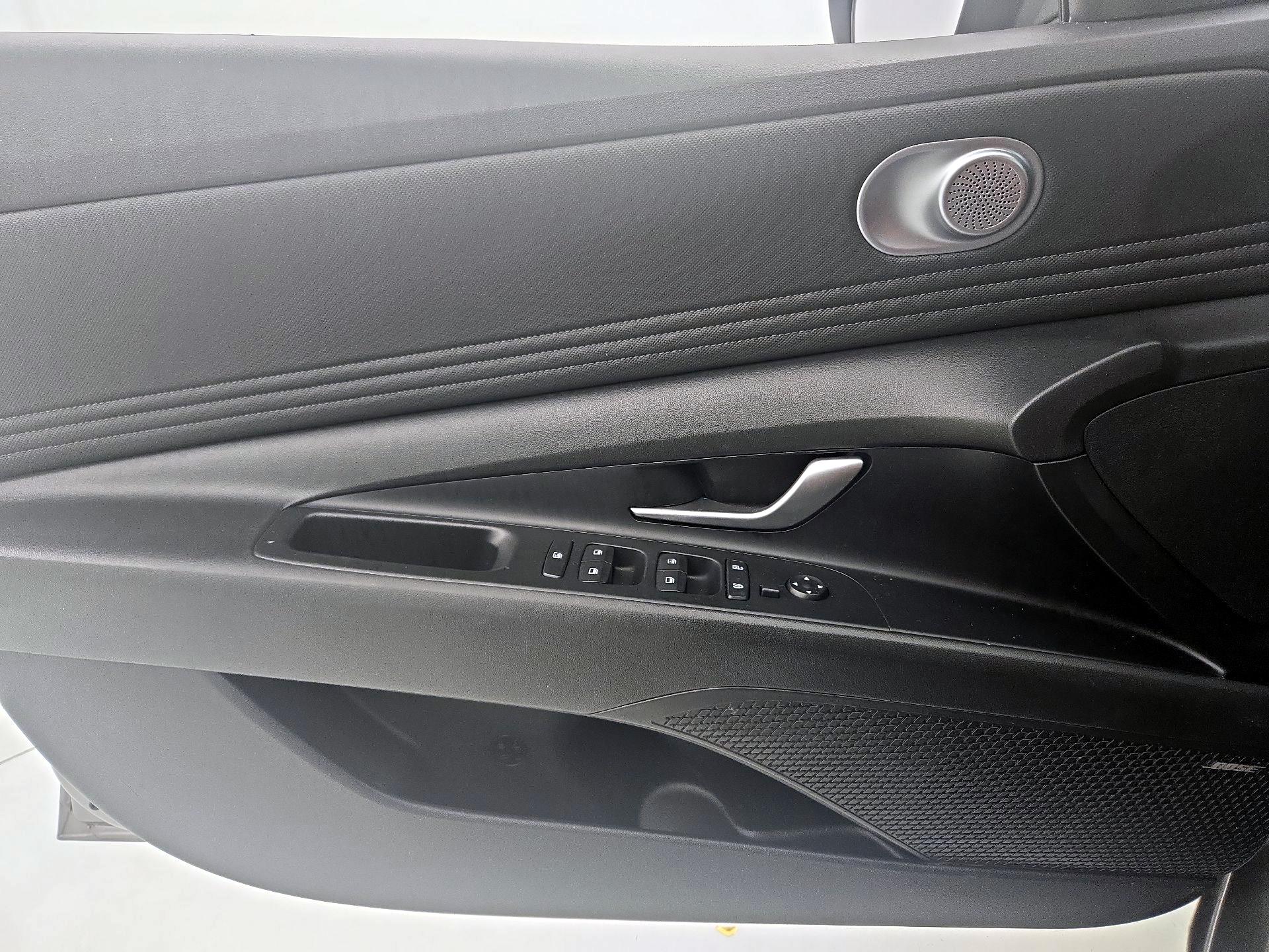 Thumbnail: 2023 Hyundai Elantra - 12