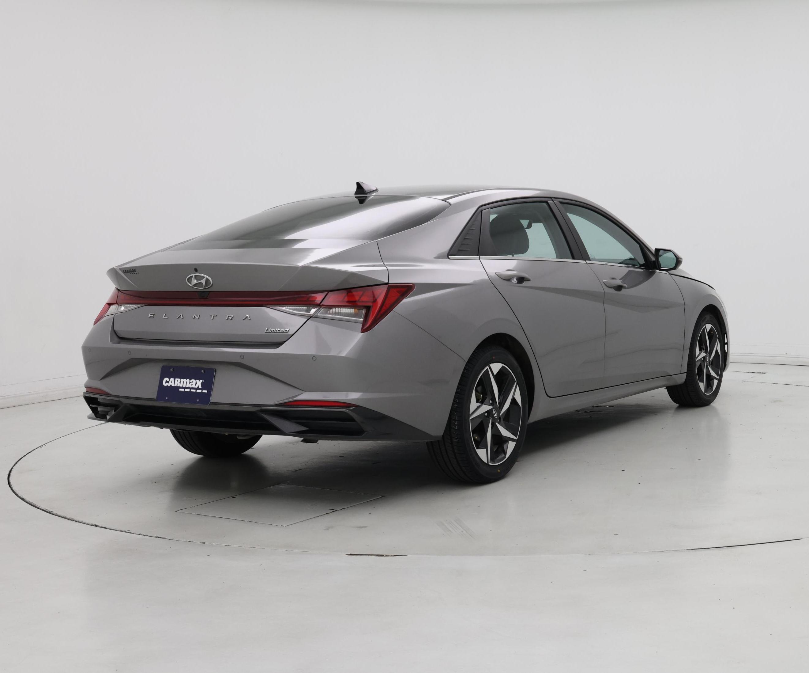 Thumbnail: 2023 Hyundai Elantra - 8