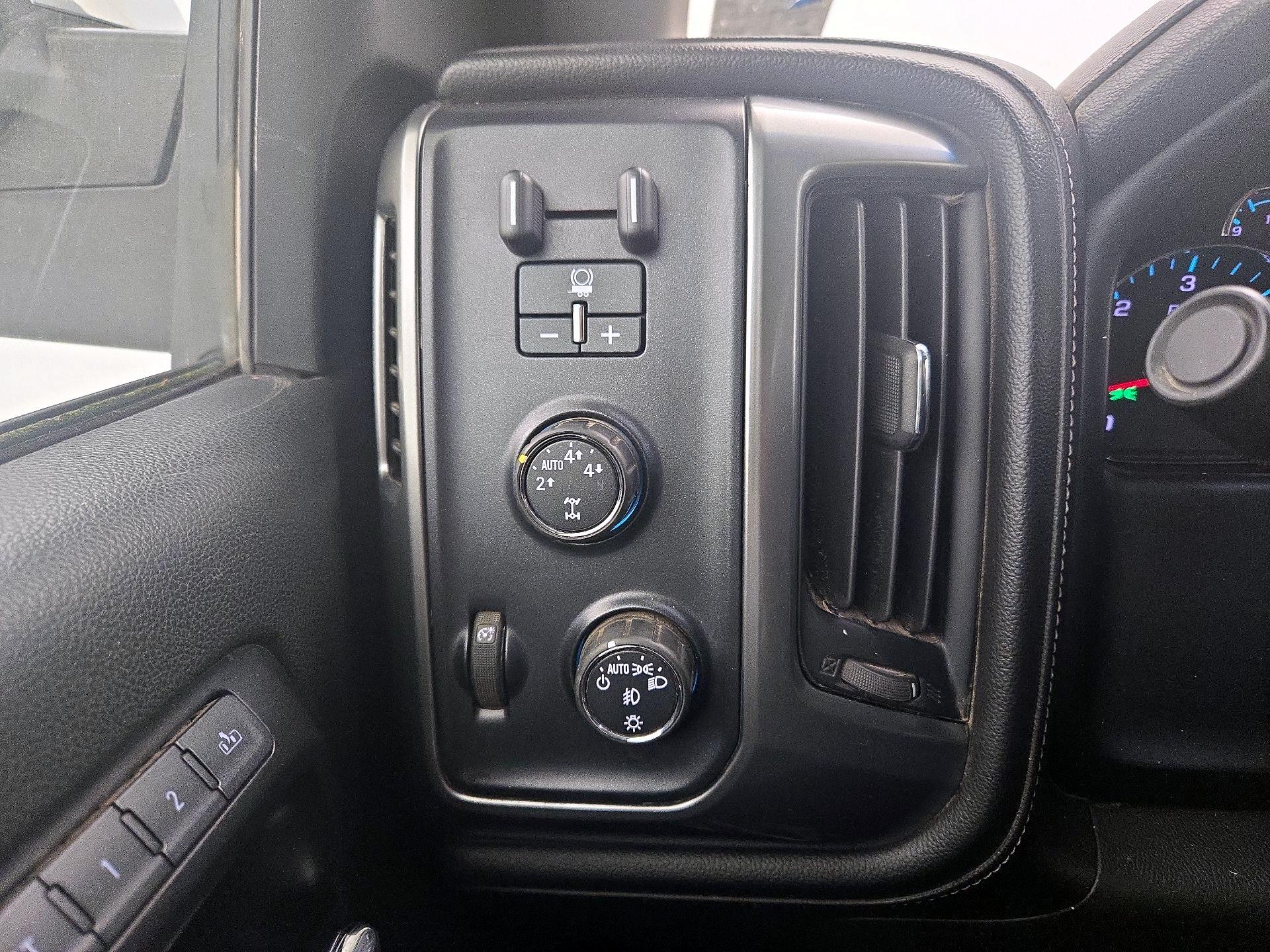 Thumbnail: 2014 Chevrolet Silverado 1500 - 13