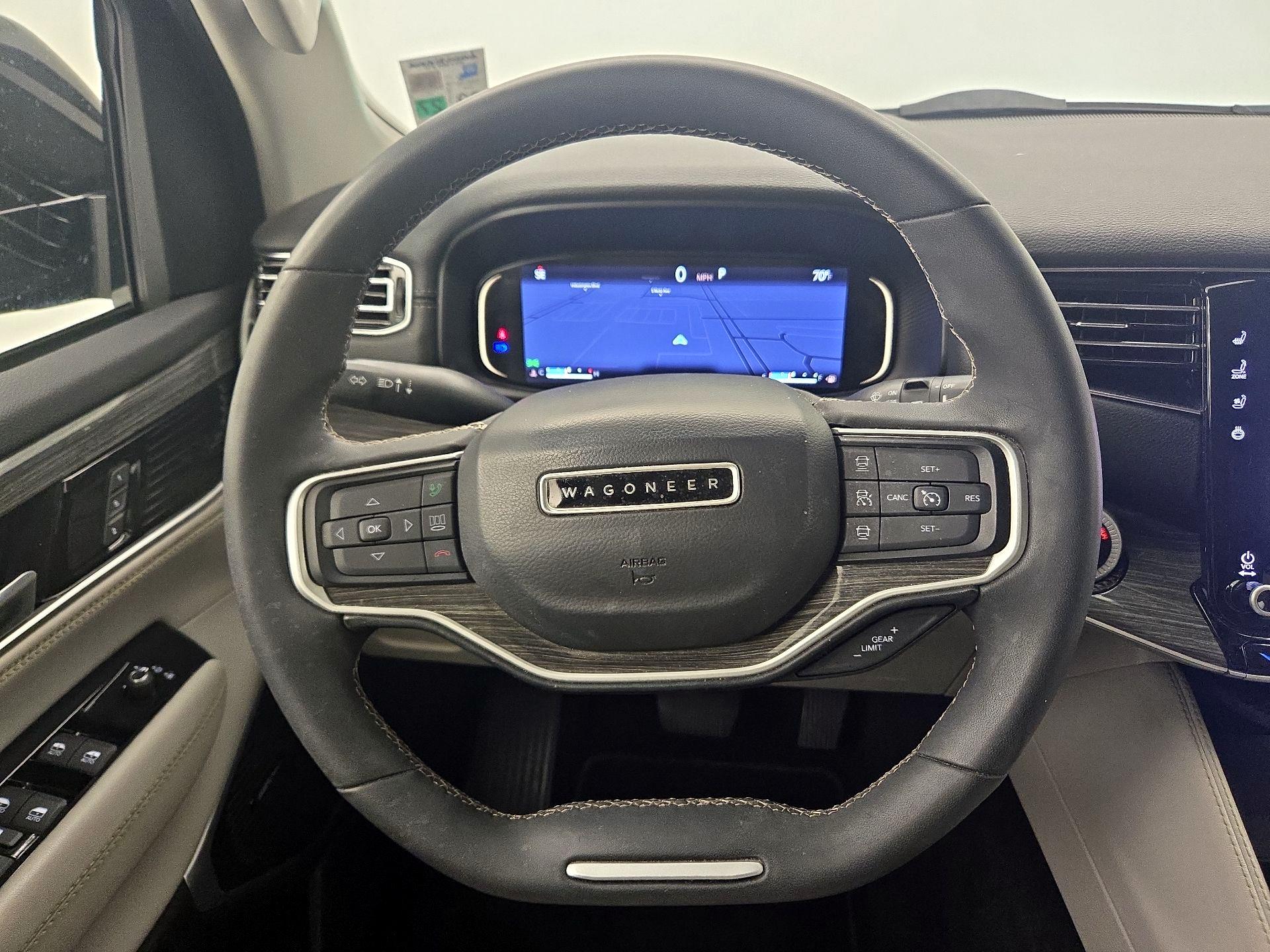 Thumbnail: 2022 Jeep Wagoneer - 10