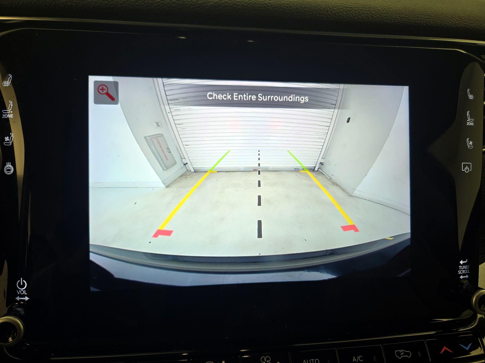 Thumbnail: 2022 Jeep Wagoneer - 15