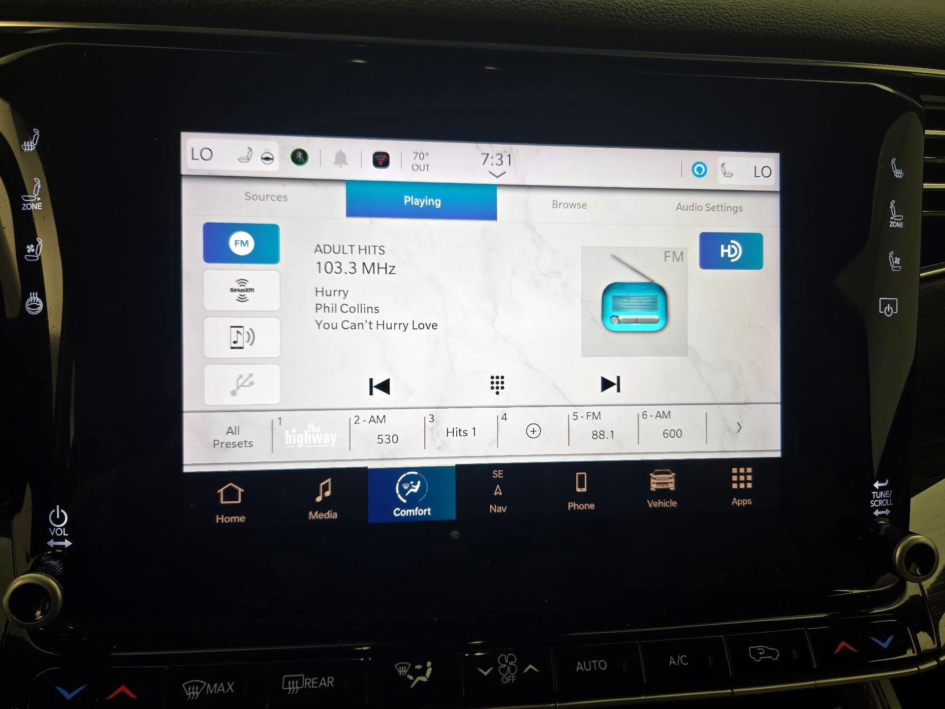 Thumbnail: 2022 Jeep Wagoneer - 16