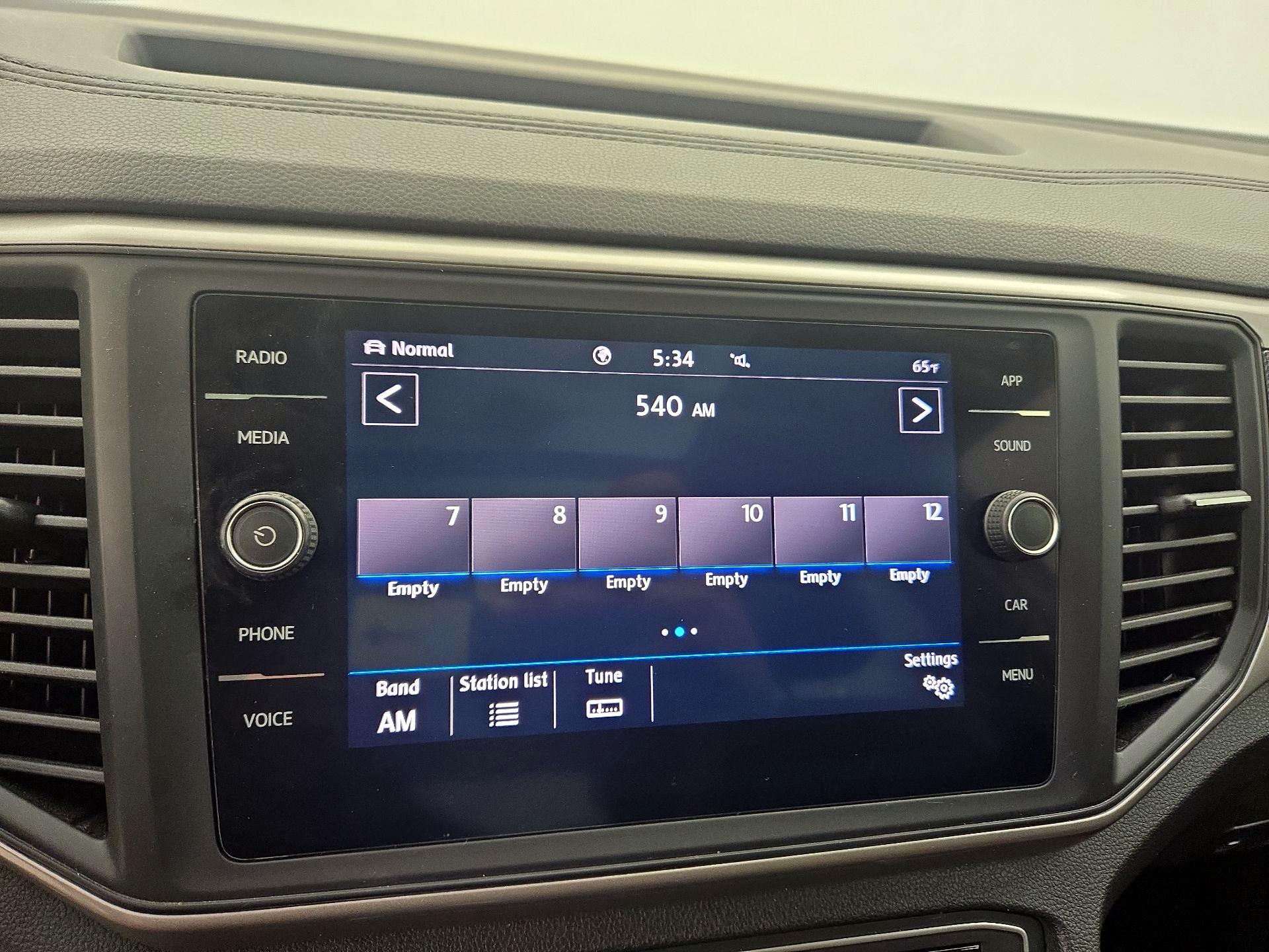 Thumbnail: 2021 Volkswagen Atlas - 15