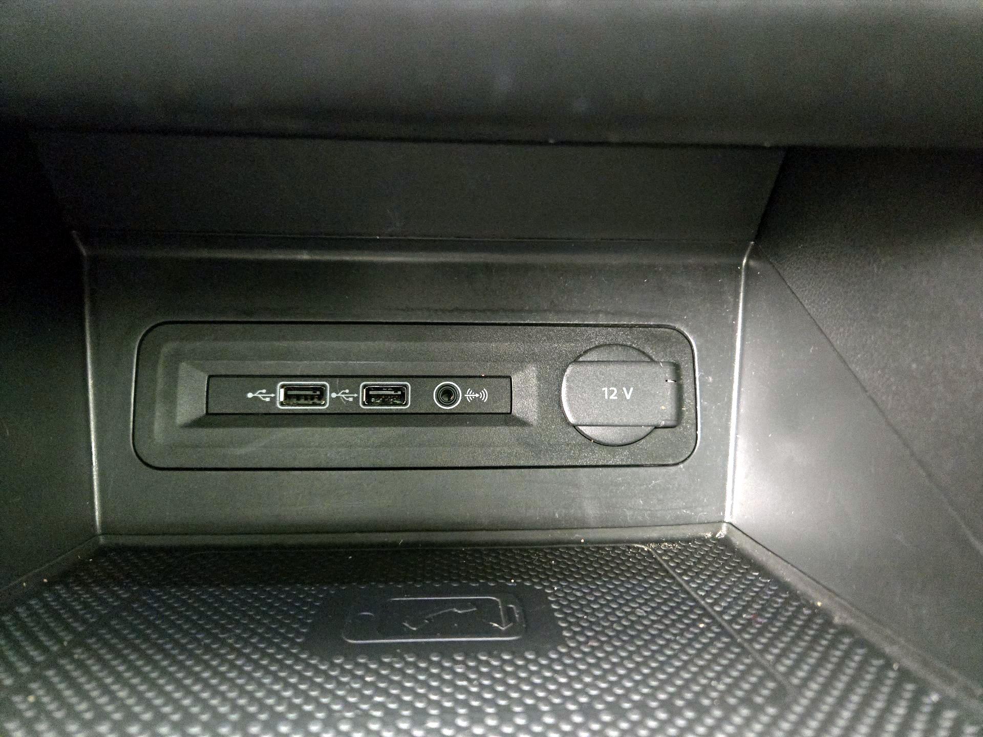 Thumbnail: 2021 Volkswagen Atlas - 18