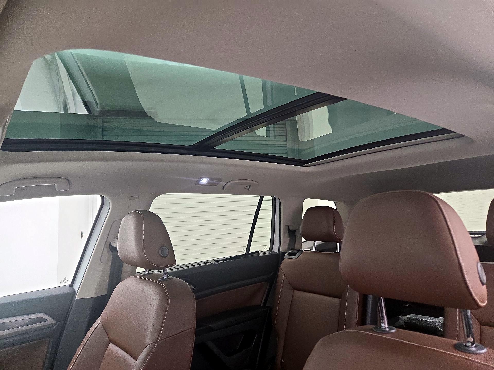 Thumbnail: 2021 Volkswagen Atlas - 19