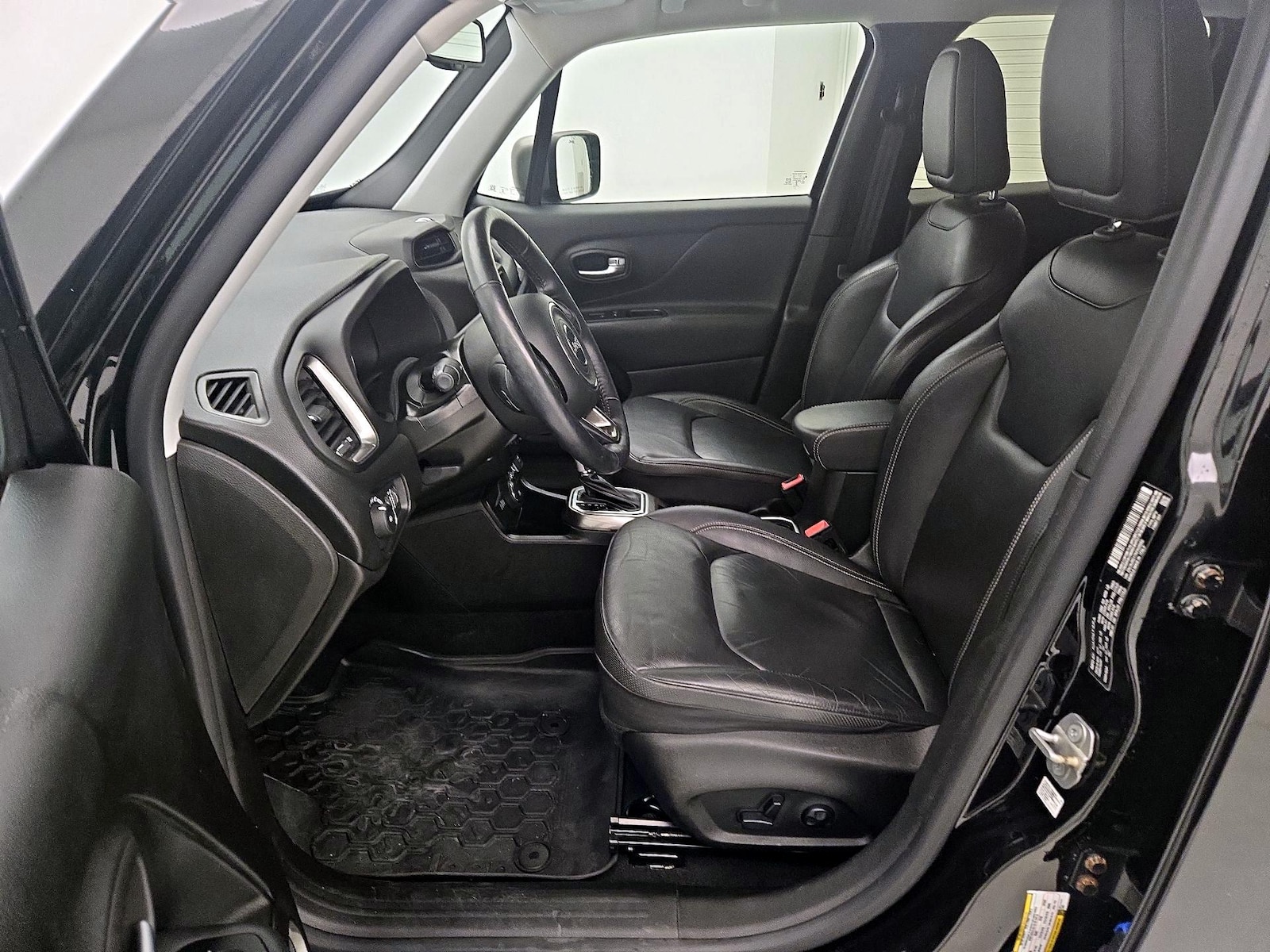 2019 Jeep Renegade Limited - Photo 12