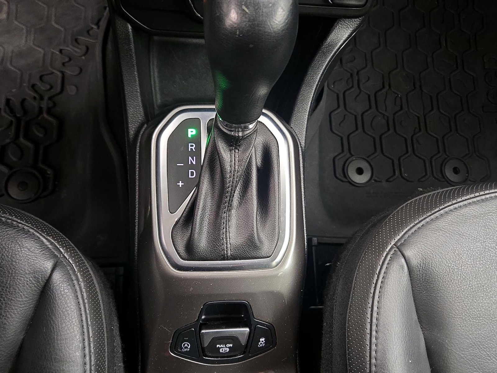 2019 Jeep Renegade Limited - Photo 18