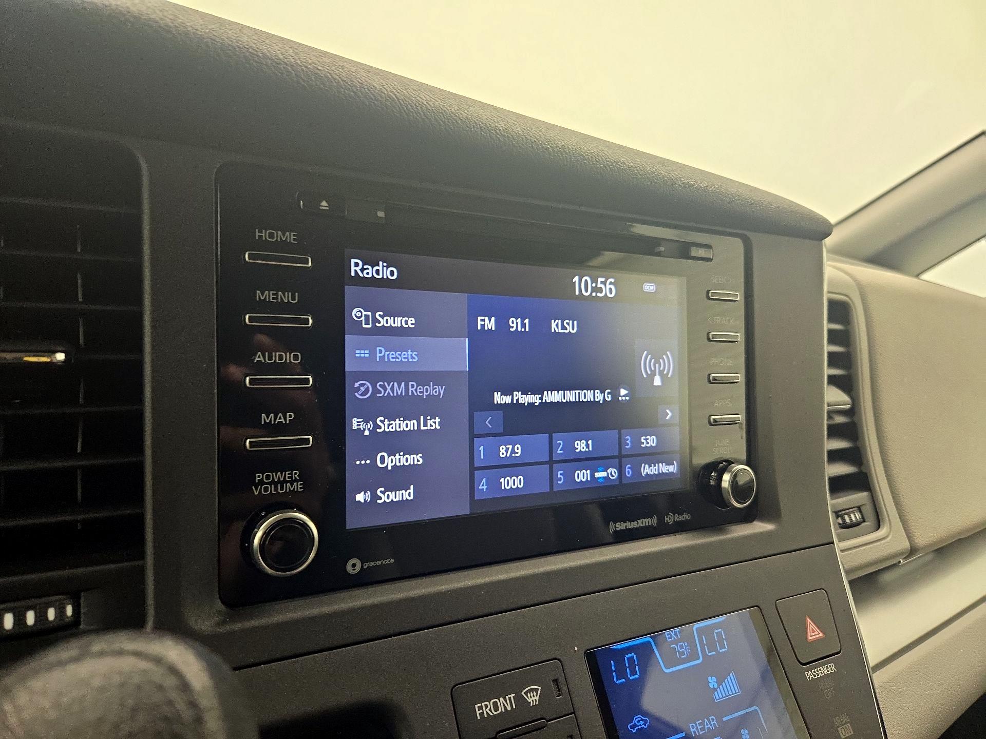 Thumbnail: 2019 Toyota Sienna - 15