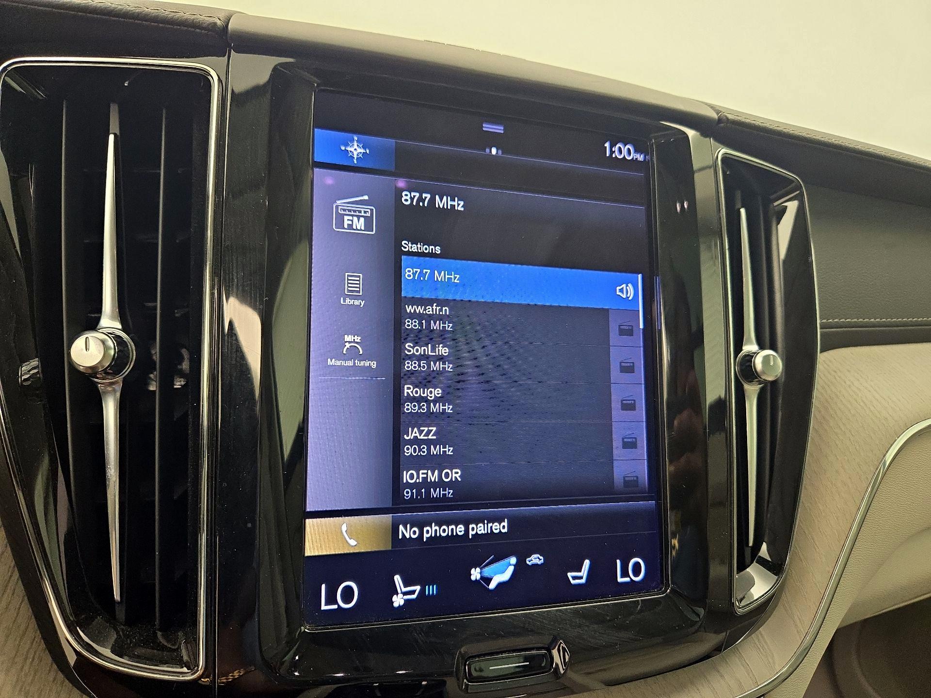 Thumbnail: 2021 Volvo XC60 - 16