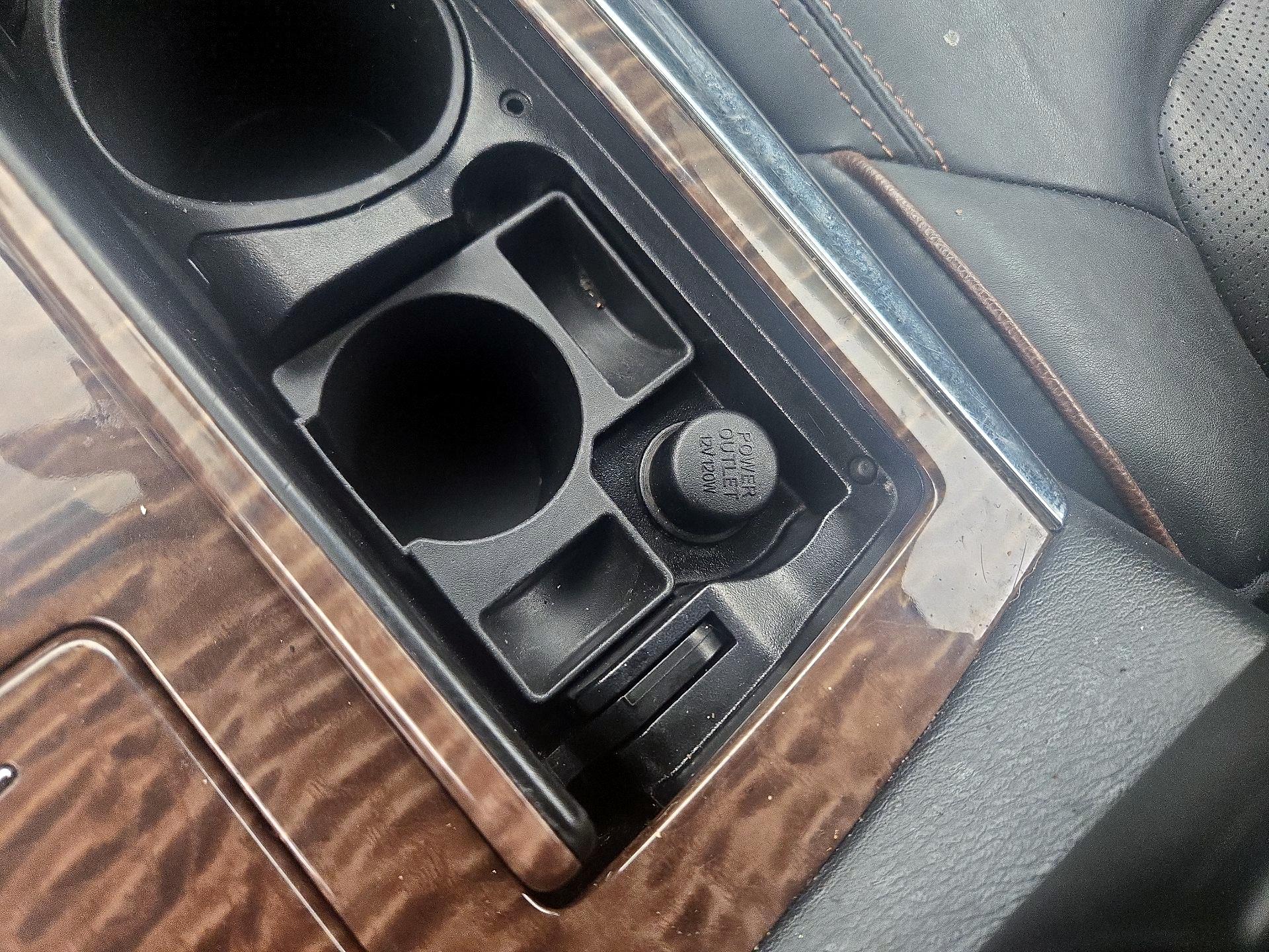 Thumbnail: 2017 Nissan Armada - 19