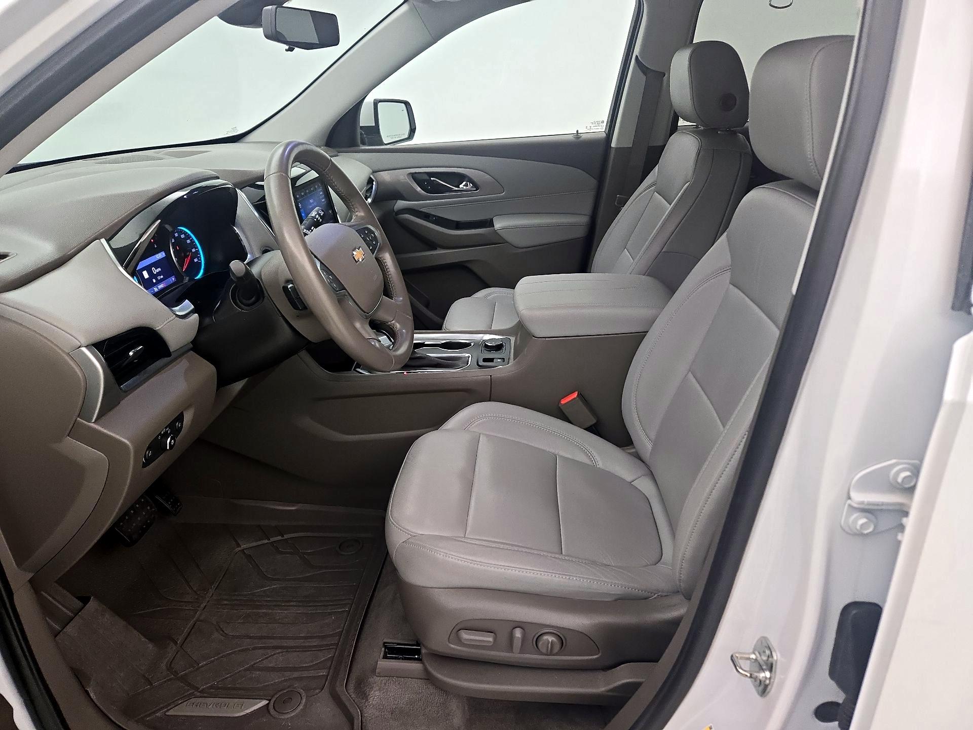 Thumbnail: 2020 Chevrolet Traverse - 11