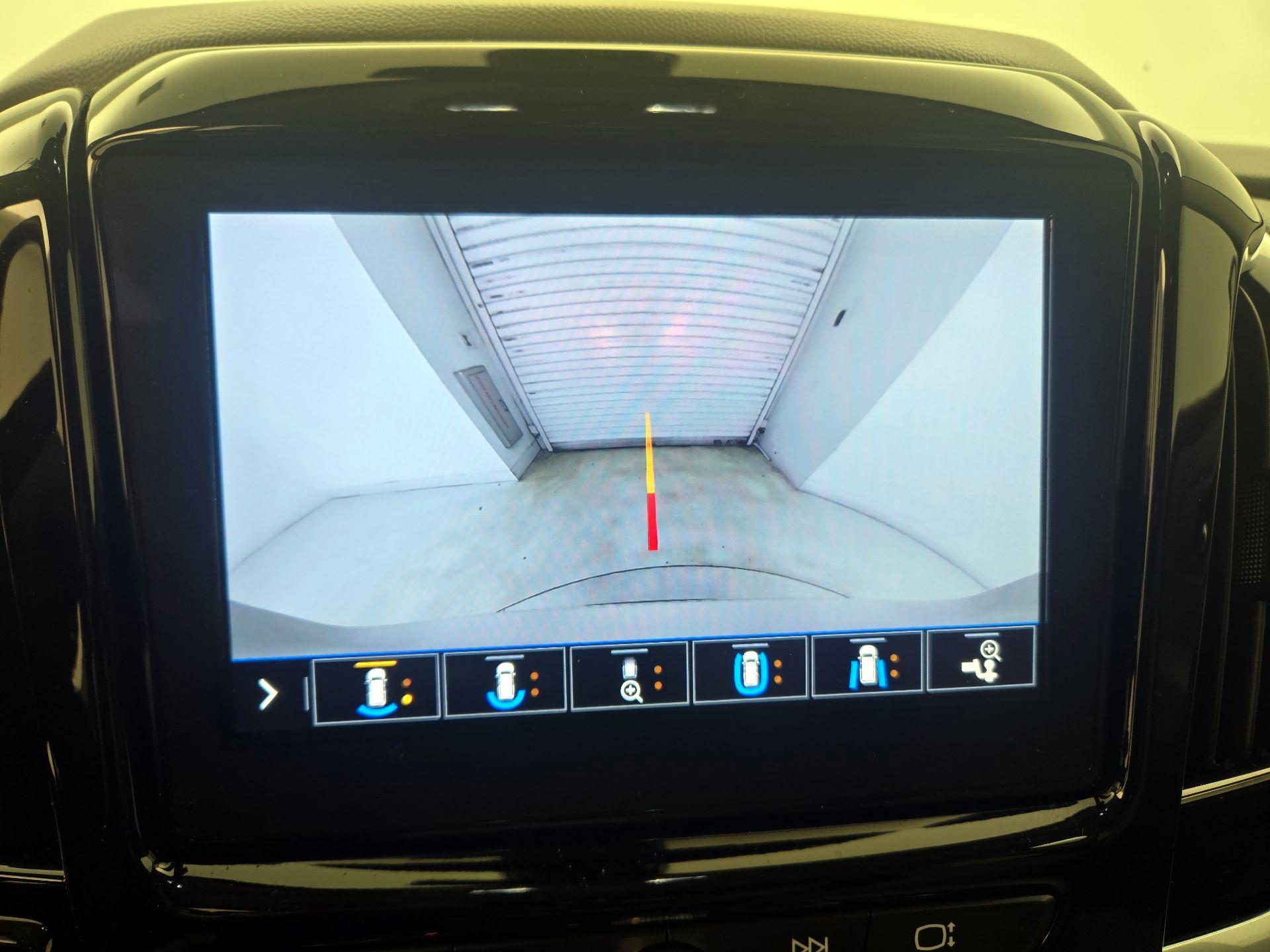 Thumbnail: 2020 Chevrolet Traverse - 15