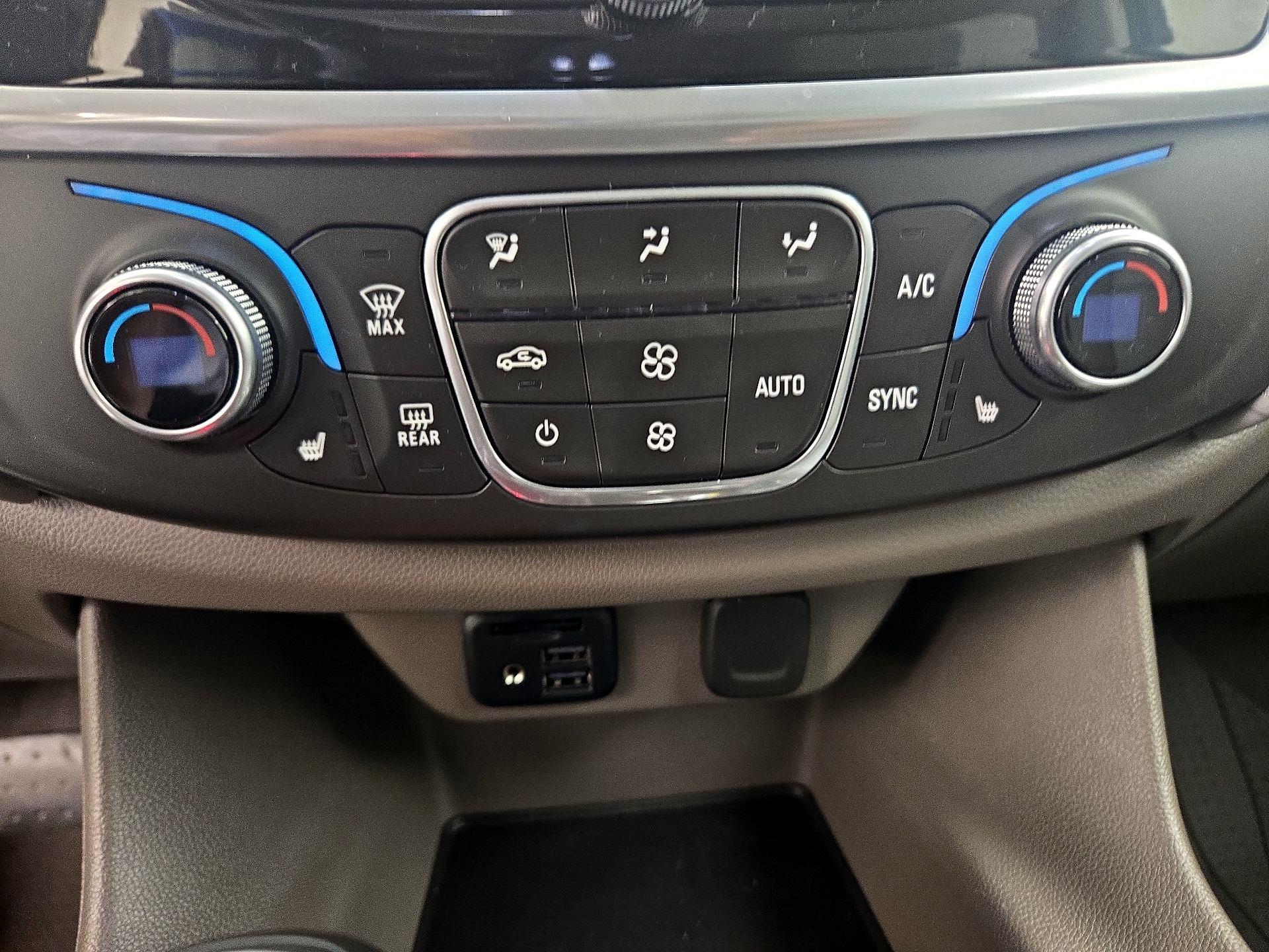 Thumbnail: 2020 Chevrolet Traverse - 17