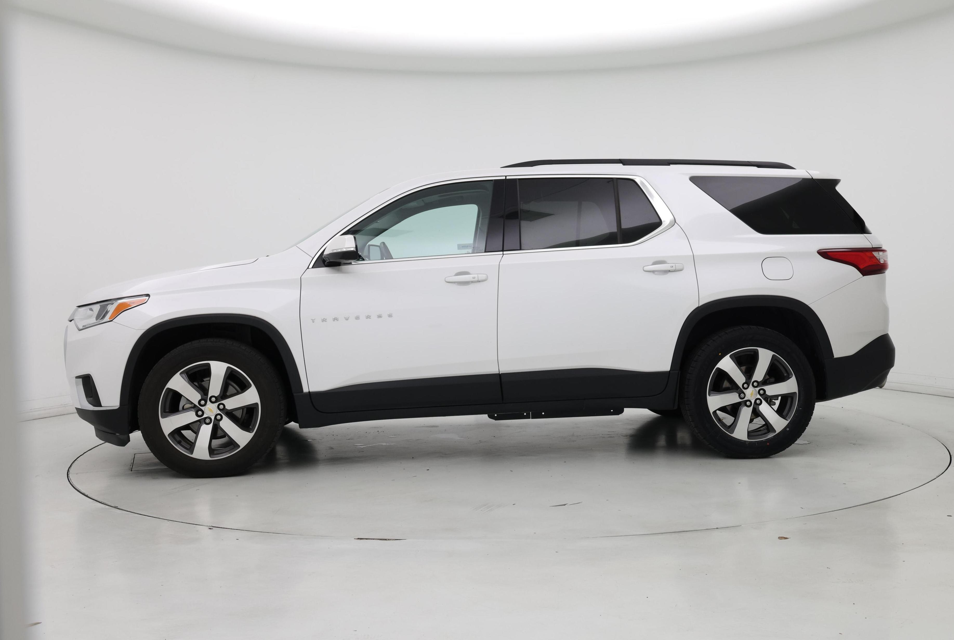 Thumbnail: 2020 Chevrolet Traverse - 3