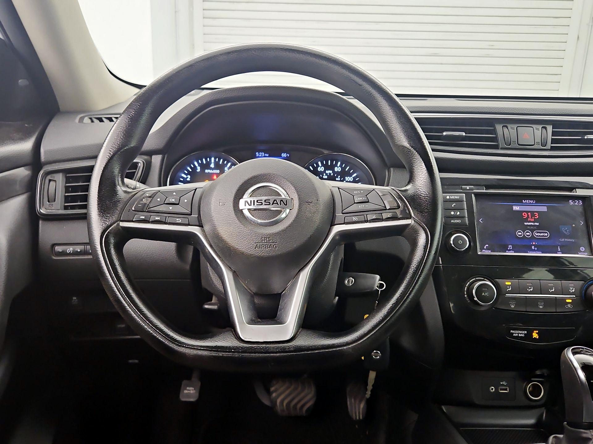Thumbnail: 2018 Nissan Rogue - 10