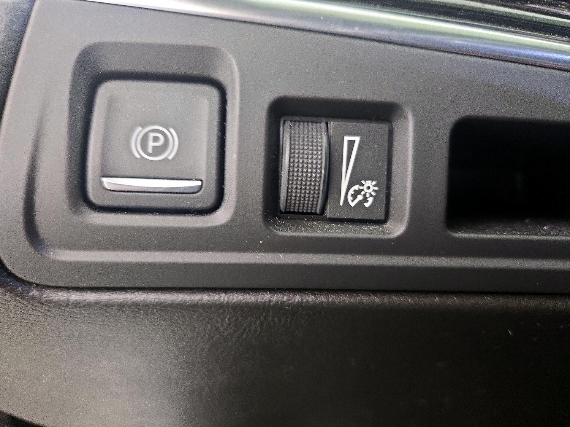 Thumbnail: 2020 Cadillac XT6 - 13