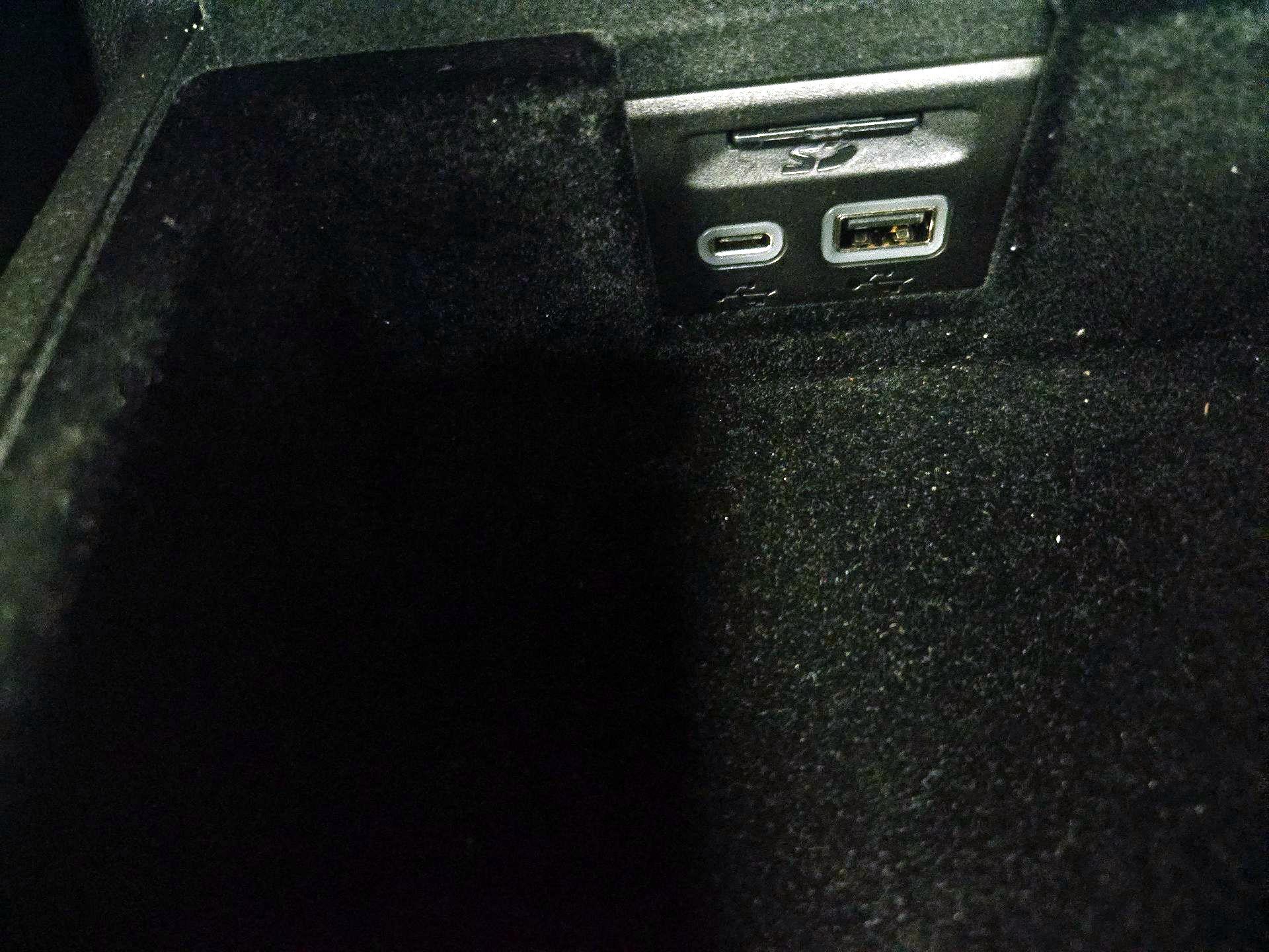 Thumbnail: 2020 Cadillac XT6 - 19