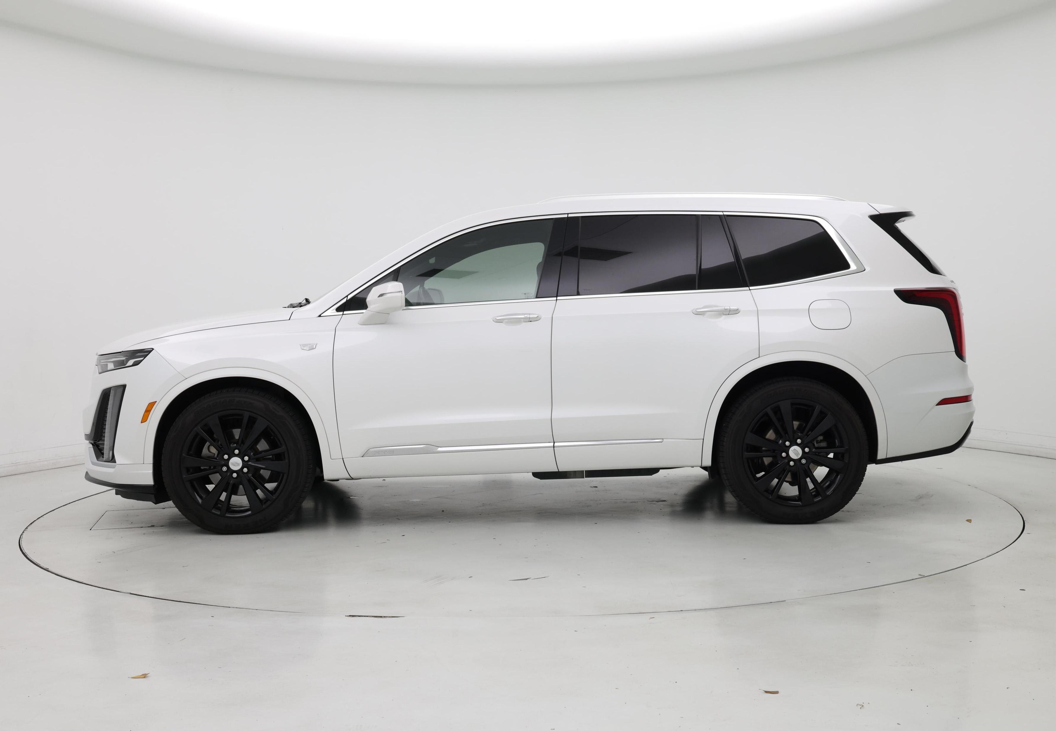 Thumbnail: 2020 Cadillac XT6 - 3