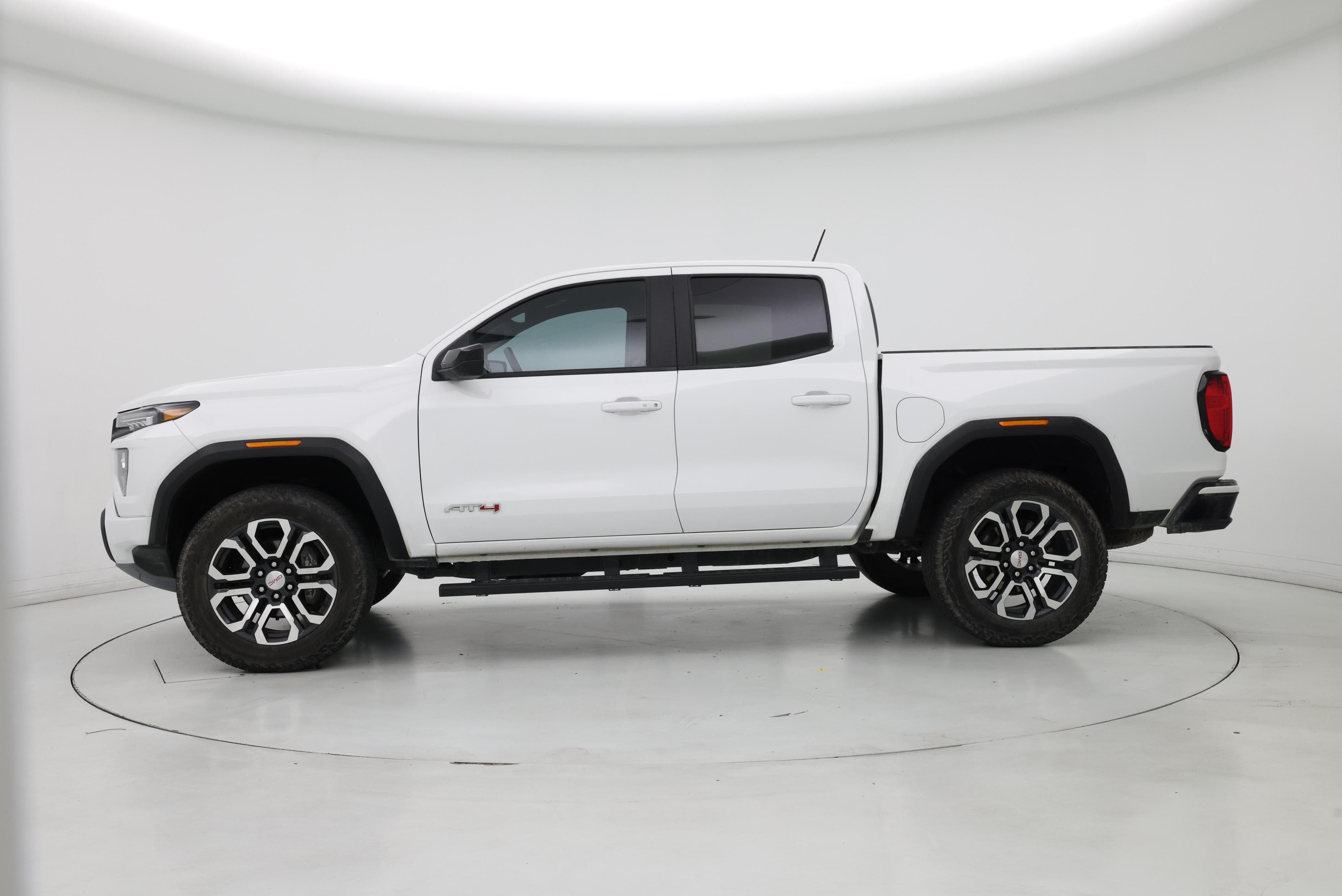 Thumbnail: 2024 GMC Canyon - 3