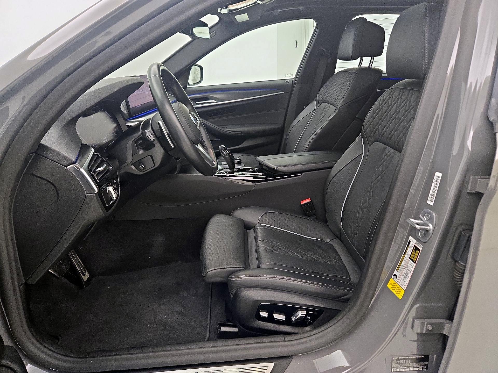 Thumbnail: 2021 BMW 5 Series - 11