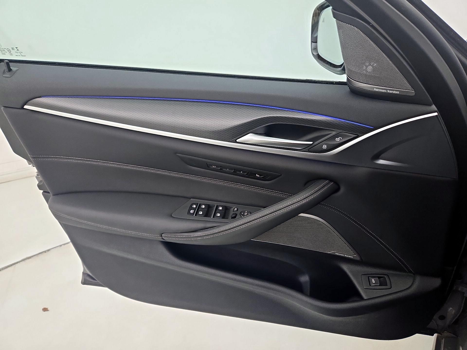 Thumbnail: 2021 BMW 5 Series - 12