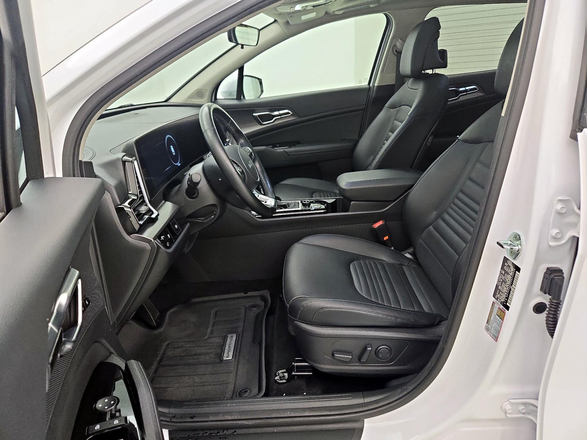 Thumbnail: 2023 Kia Sportage - 11