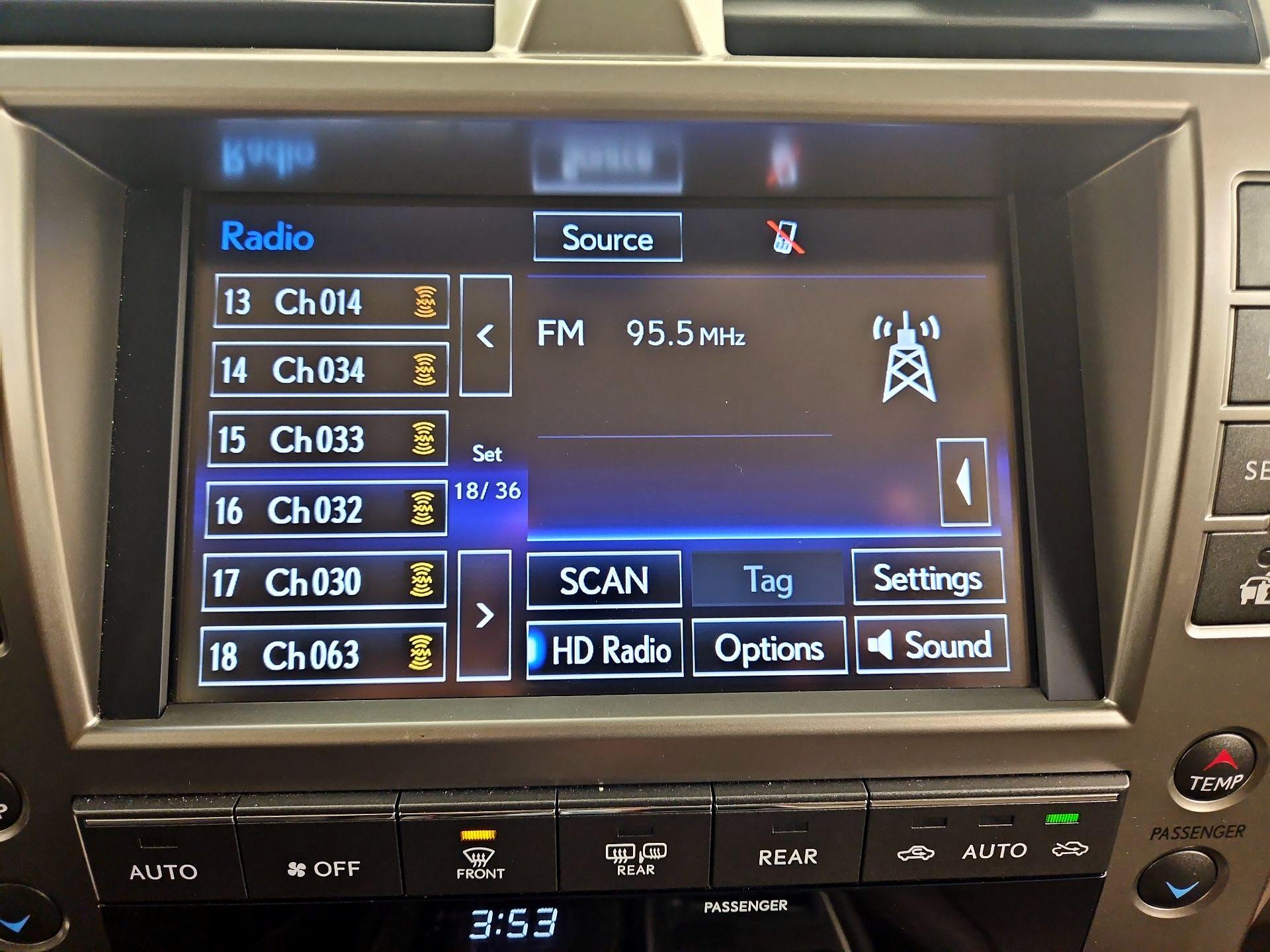 Thumbnail: 2019 Lexus GX - 16